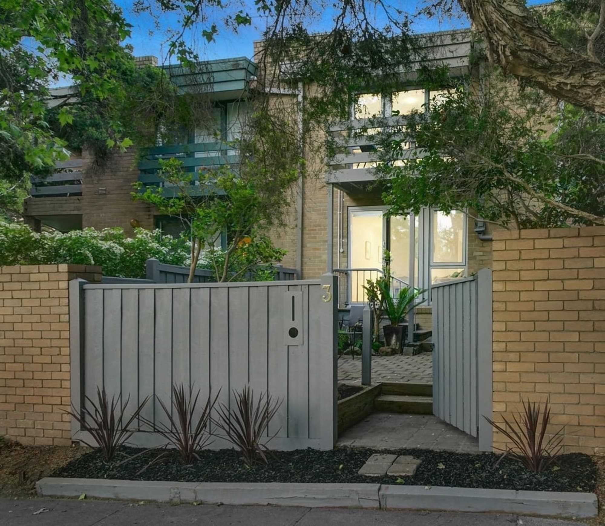 3/101 Albion Road, Box Hill - Thumbnail 2