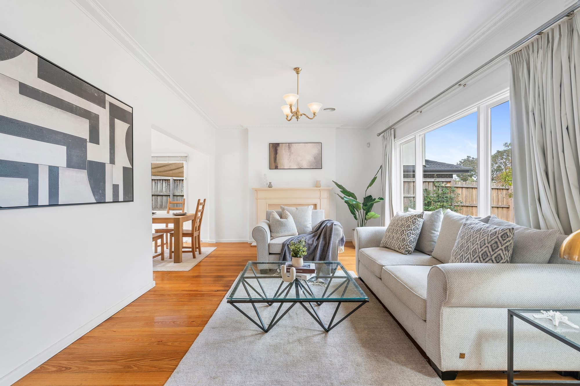 37 Irving Street, Mount Waverley - Thumbnail 3