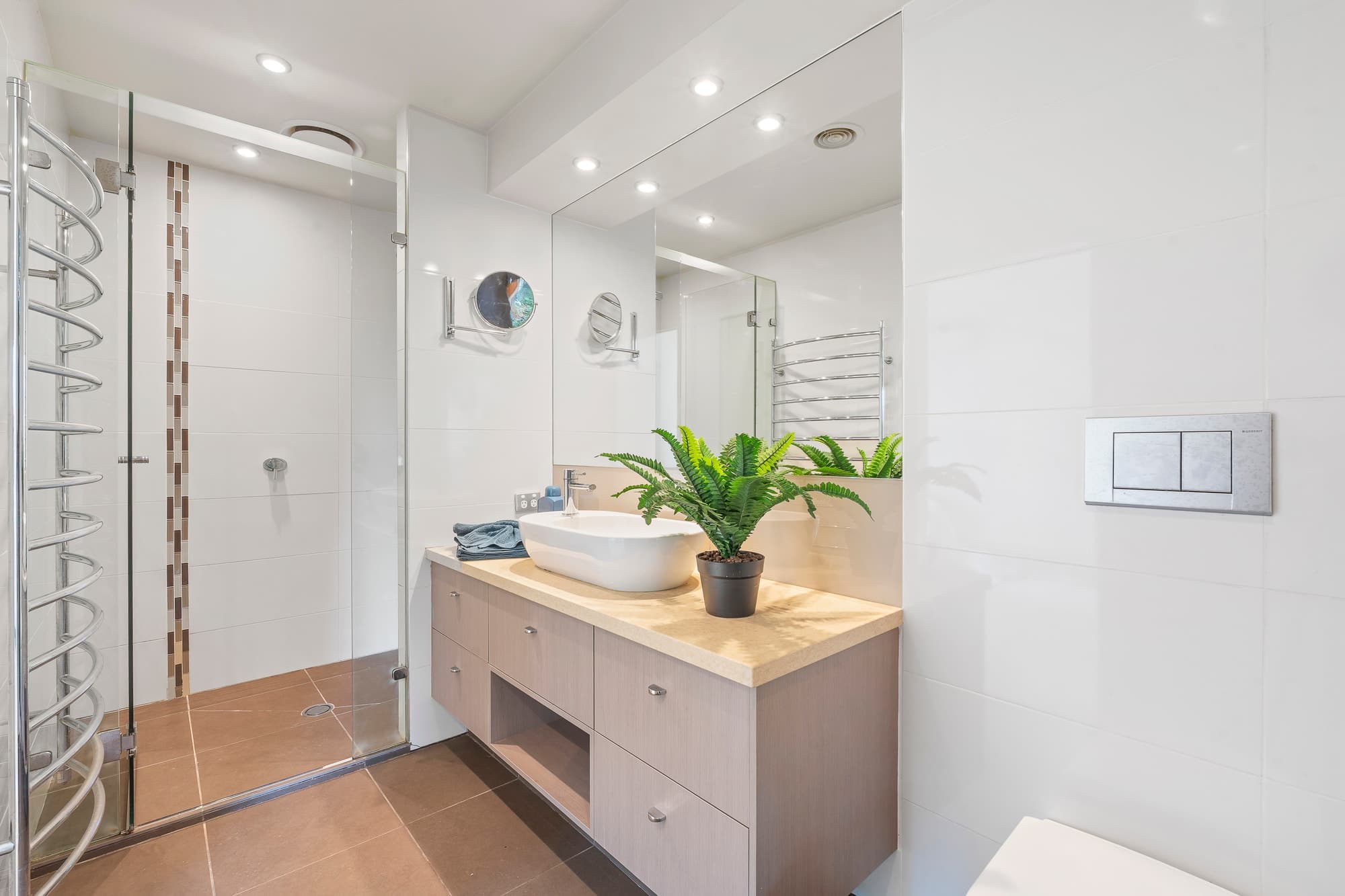 37 Irving Street, Mount Waverley - Thumbnail 8