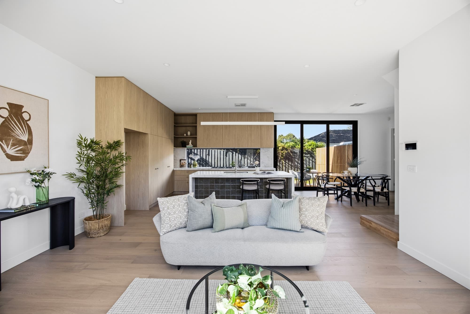 2/34 Birdwood Street, Box Hill South - Thumbnail 2