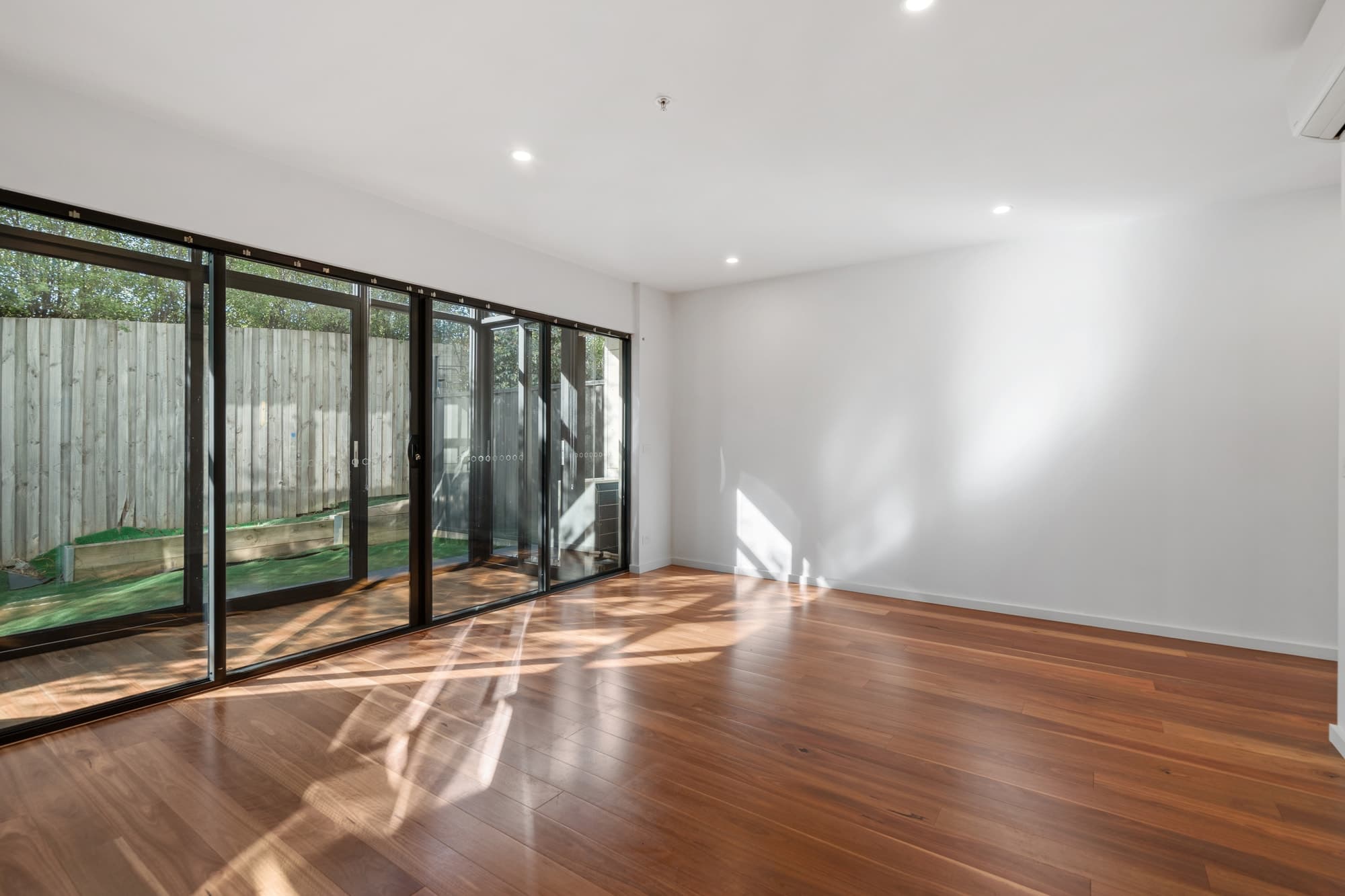 9/1045 Whitehorse Road, Box Hill - Thumbnail 2