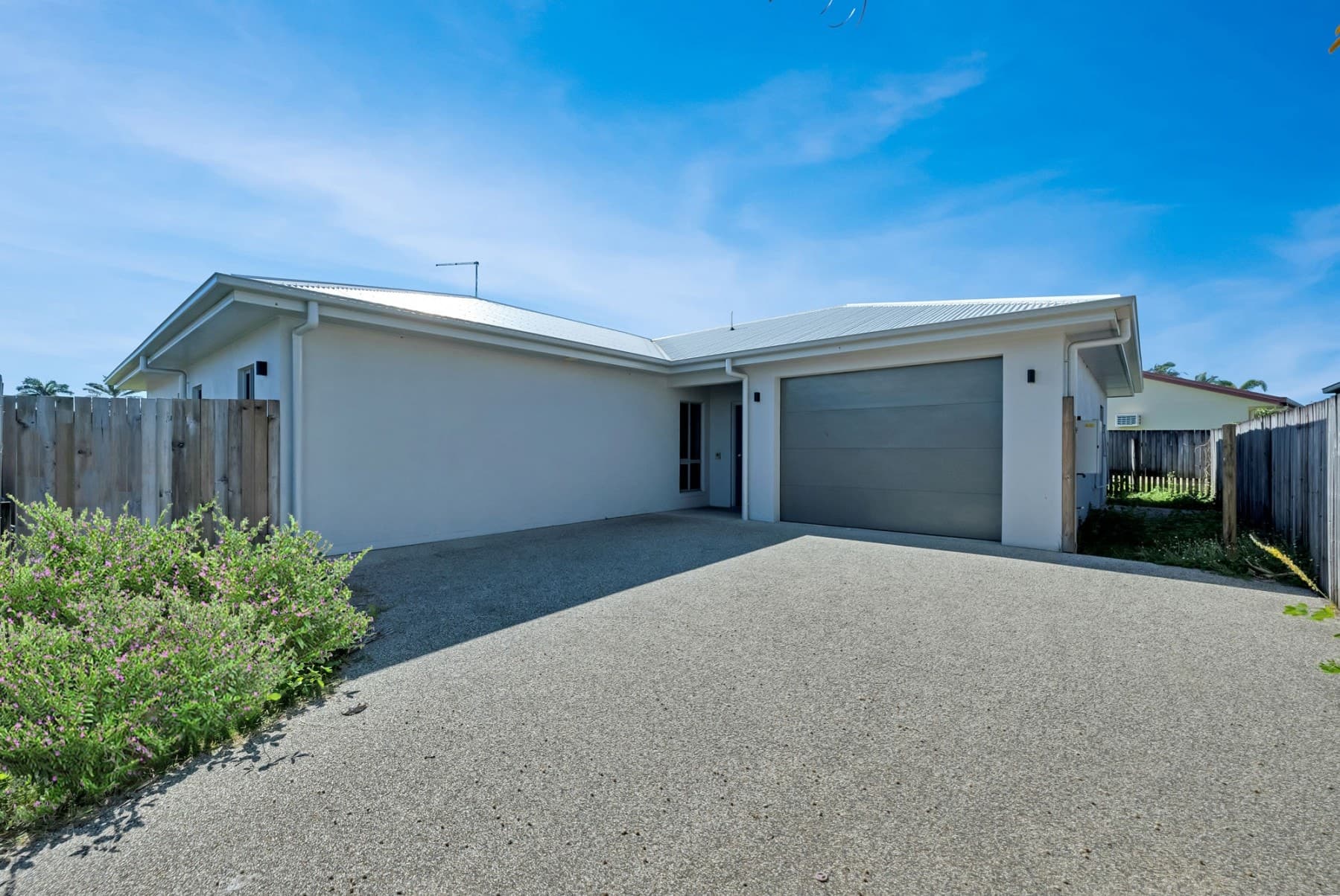 22A Davey Street,
											GLENELLA, Glenella - Image 1