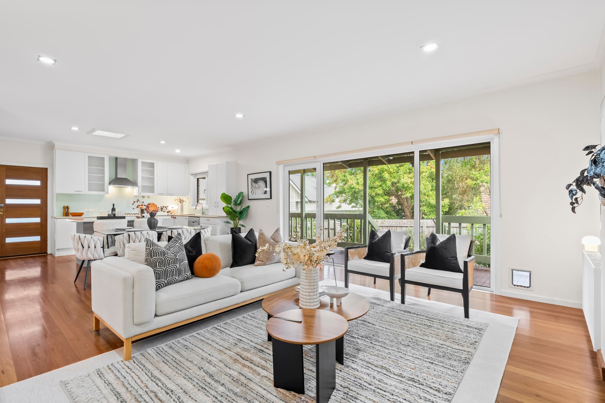 2/48 Watts Street, Box Hill - Thumbnail 2