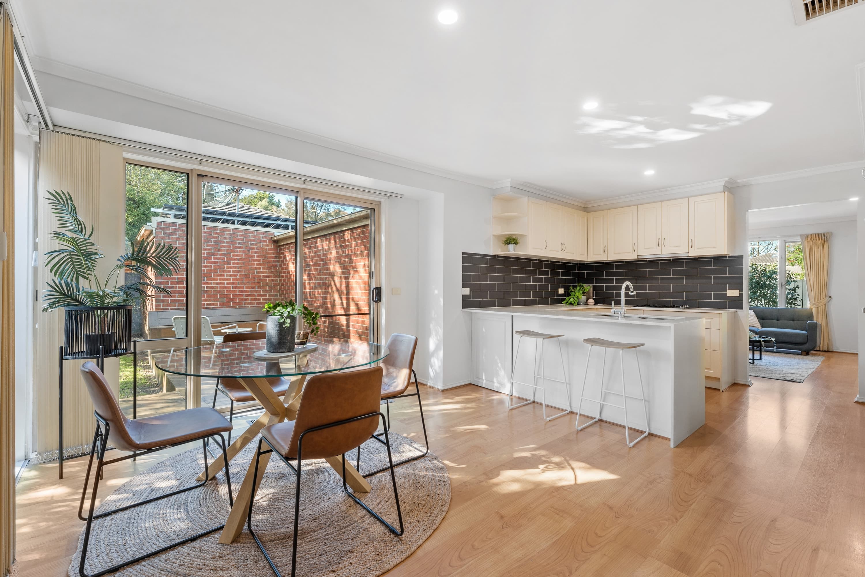 2/7 Owen Street, Mitcham - Thumbnail 5