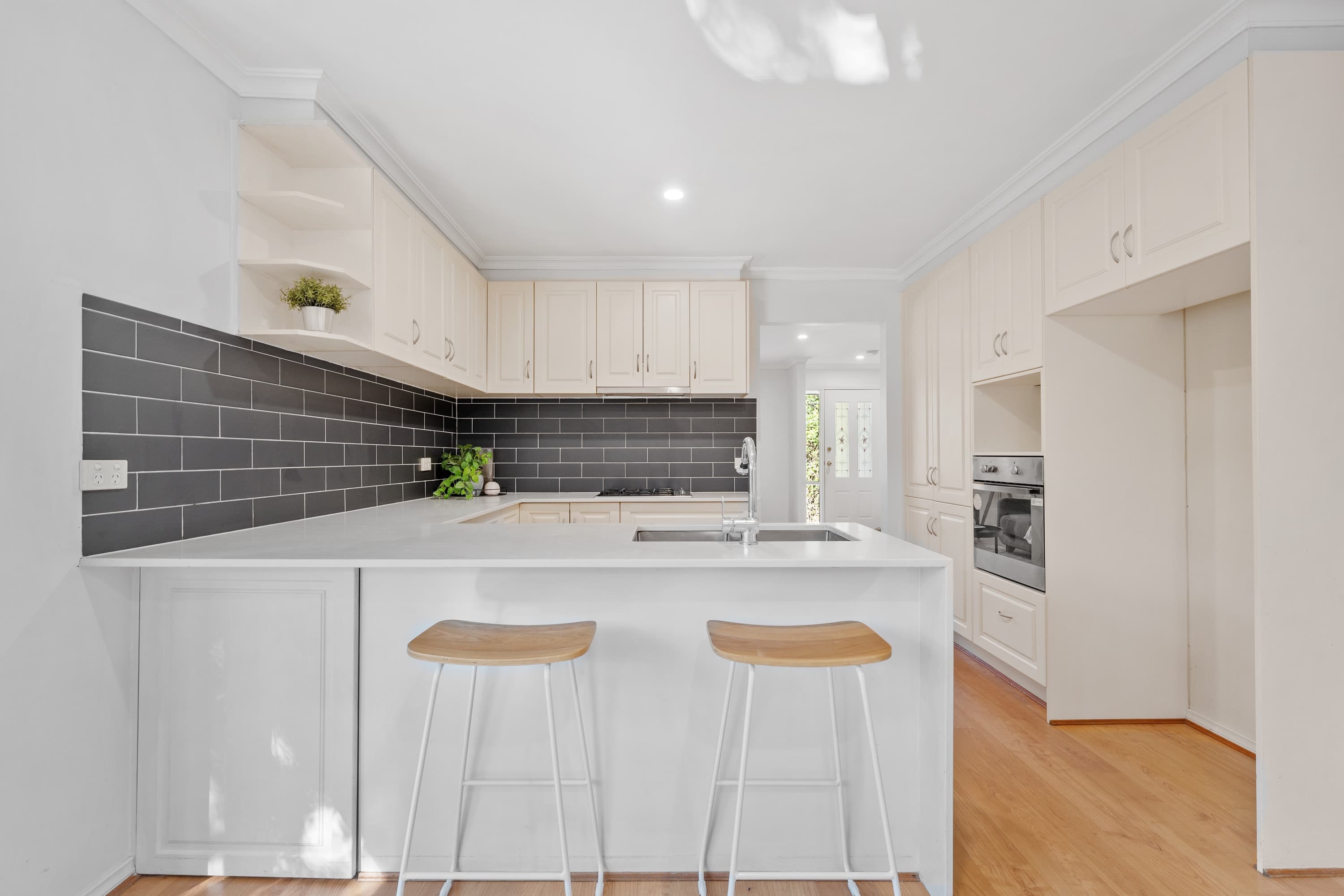 2/7 Owen Street, Mitcham - Thumbnail 8