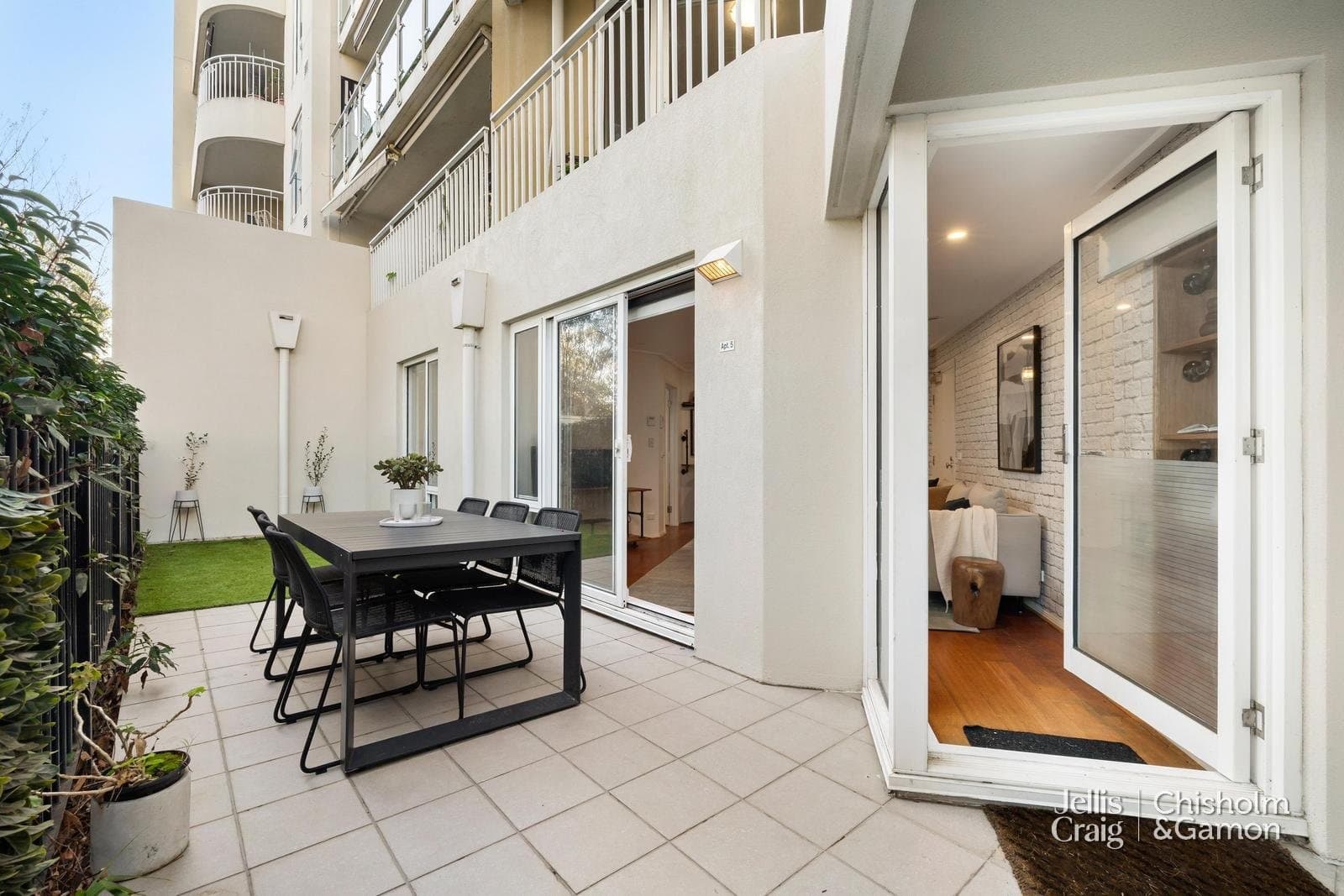 5/4 Seisman Place, Port Melbourne, Port Melbourne - Thumbnail 2