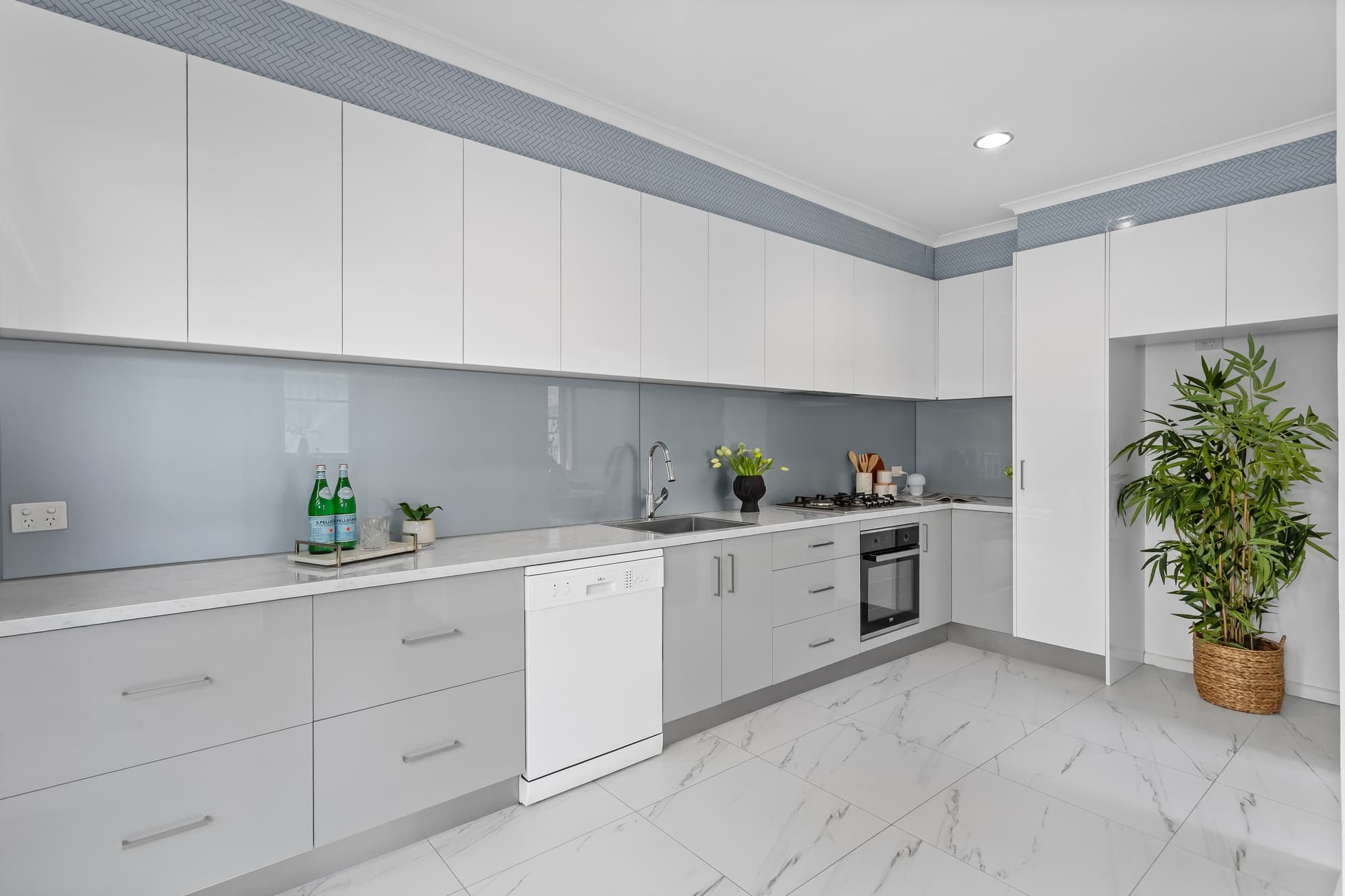 87 Canterbury Road, Blackburn - Thumbnail 5