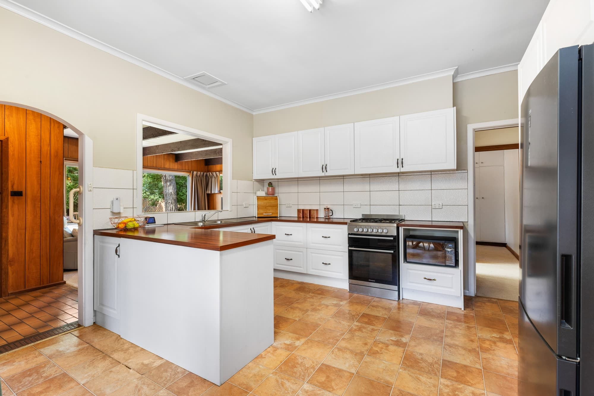 69 Shady Grove, Forest Hill - Thumbnail 4