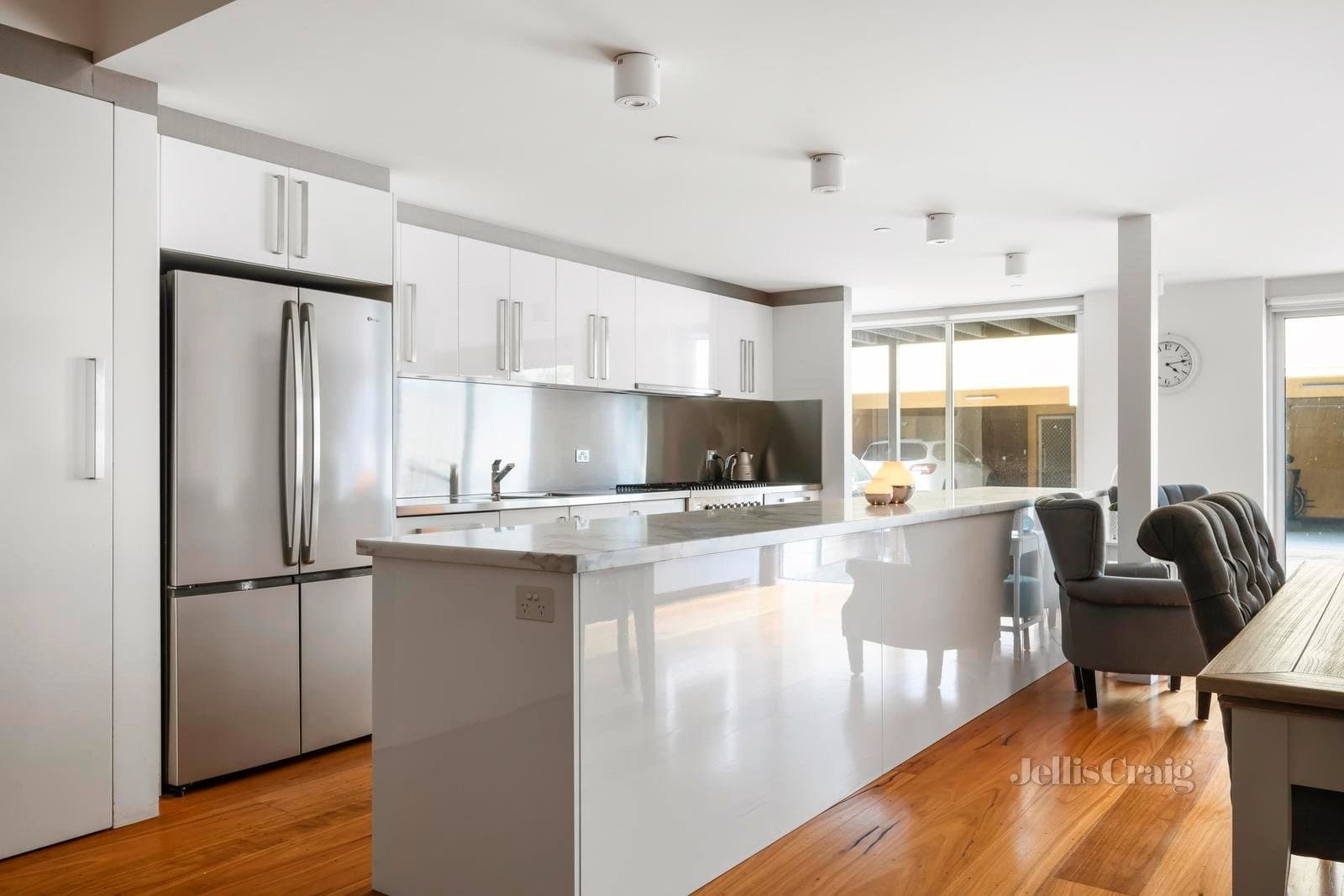 3/190 Graham Street, Port Melbourne, Port Melbourne - Thumbnail 2