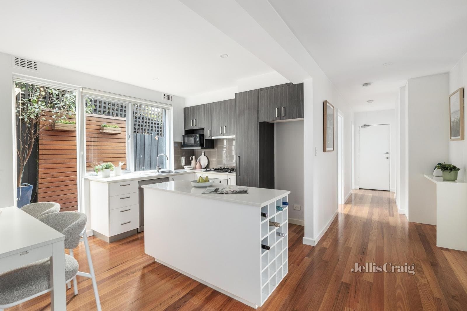 2/1 Rothesay Avenue, Elwood, Elwood - Thumbnail 6