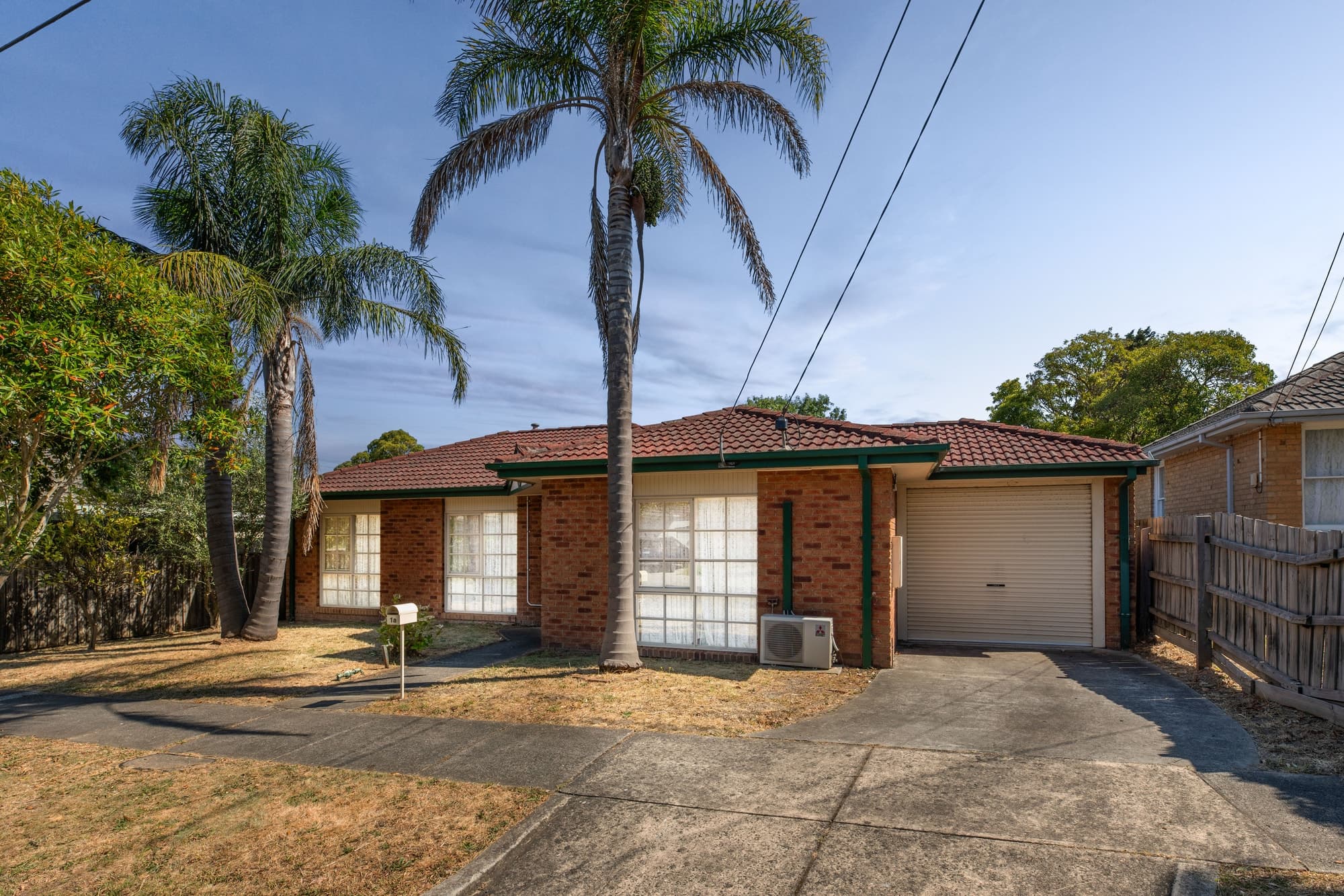 1A Clifford Court, Forest Hill - Image 1