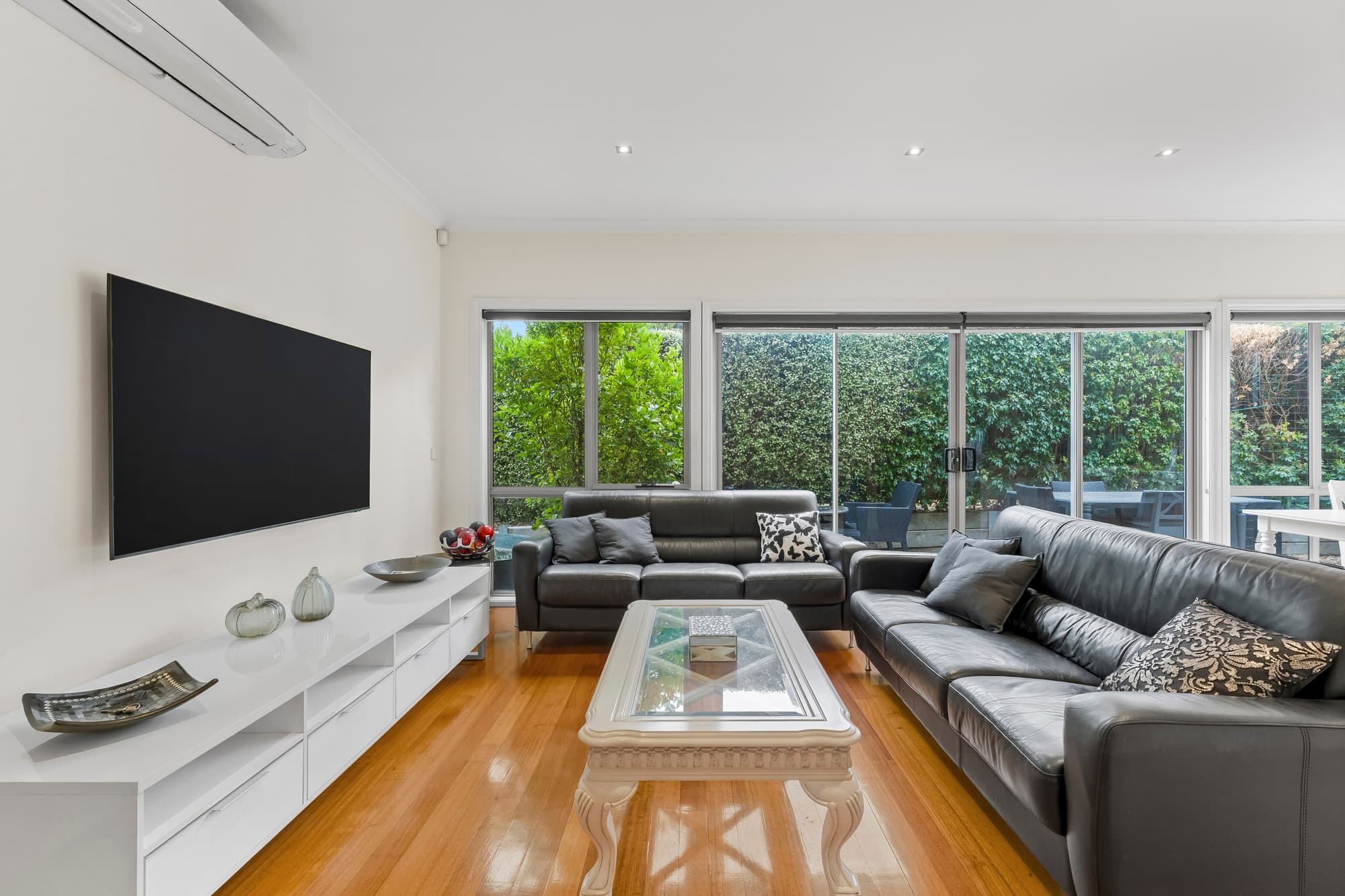 2/1056 Doncaster Road, Doncaster East - Thumbnail 2