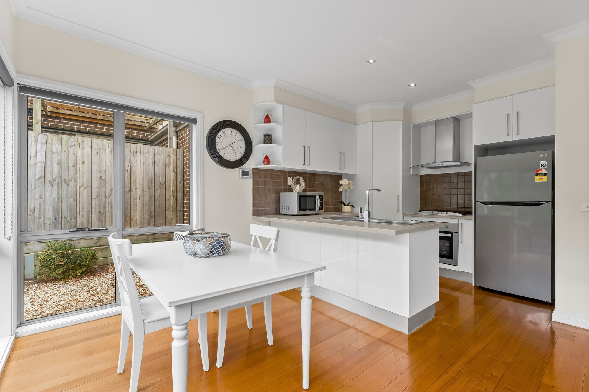 2/1056 Doncaster Road, Doncaster East - Thumbnail 4