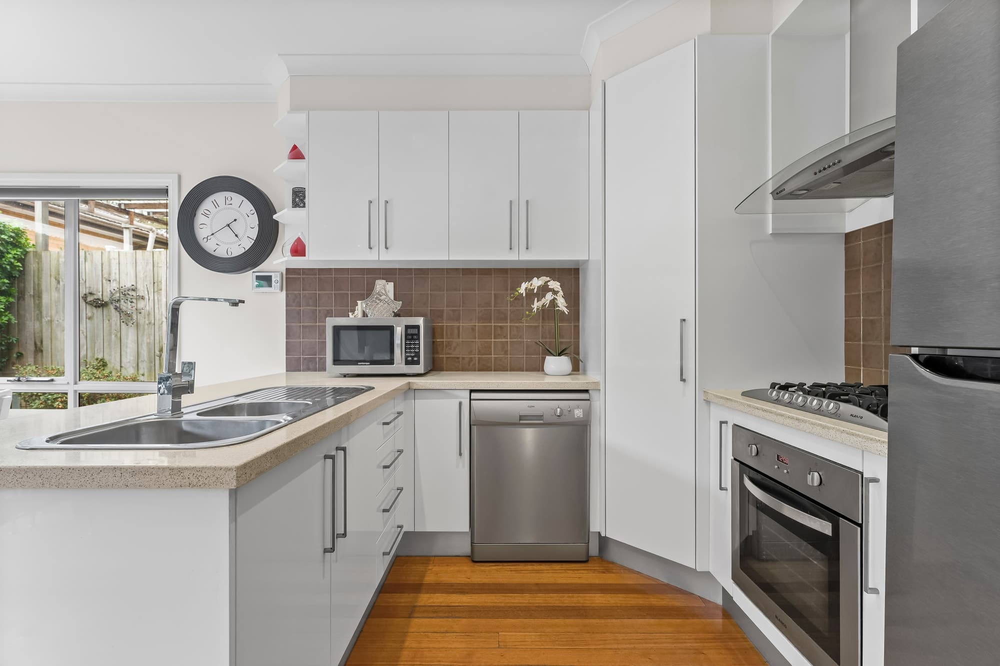 2/1056 Doncaster Road, Doncaster East - Thumbnail 5