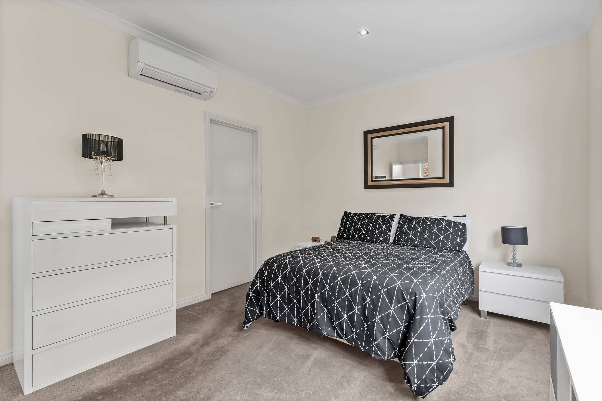 2/1056 Doncaster Road, Doncaster East - Thumbnail 6