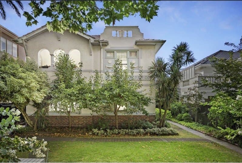 3/8a Dickens Street, Elwood, Elwood - Thumbnail 2