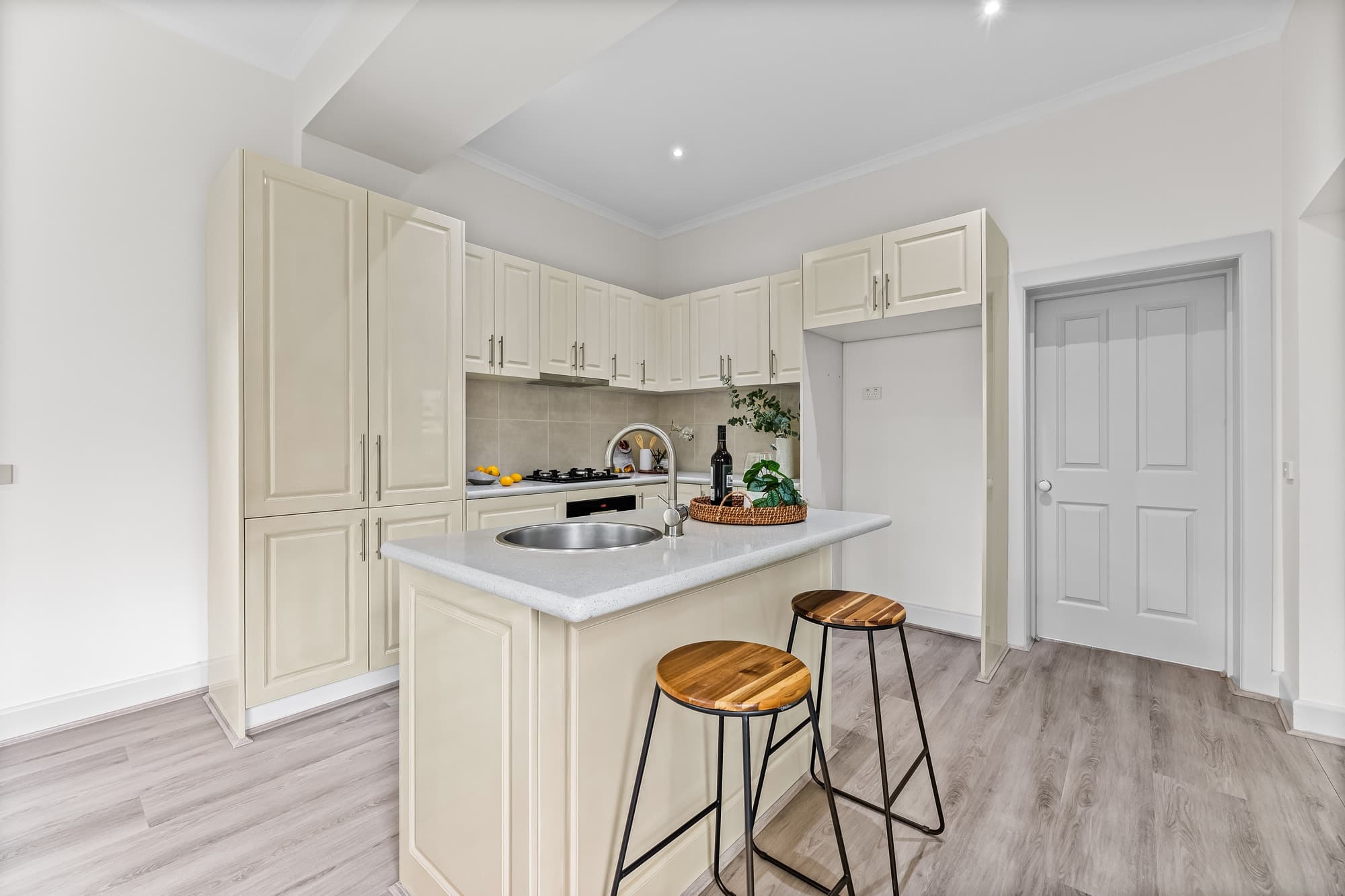 1/76 Whitehorse Road, Blackburn - Thumbnail 4