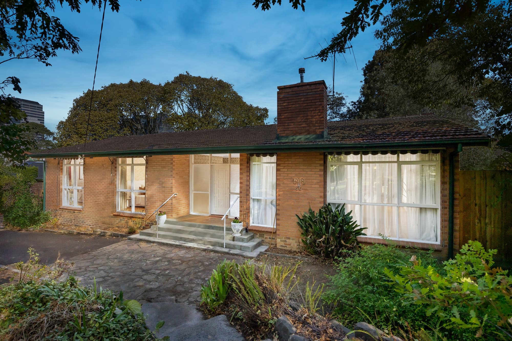 100 Victoria Crescent, Mont Albert - Thumbnail 3