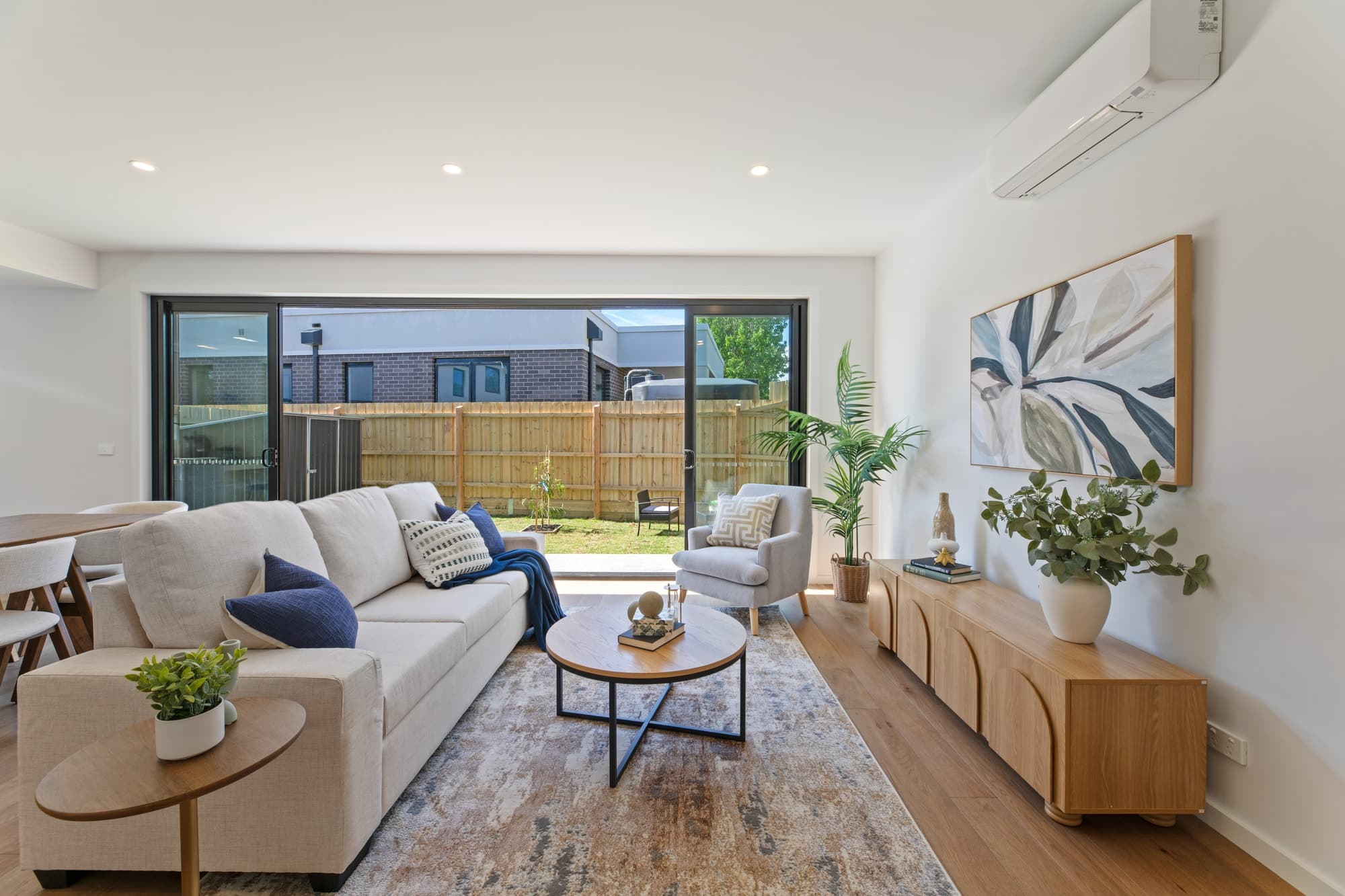 3/4 Janda Court, Box Hill North - Thumbnail 2