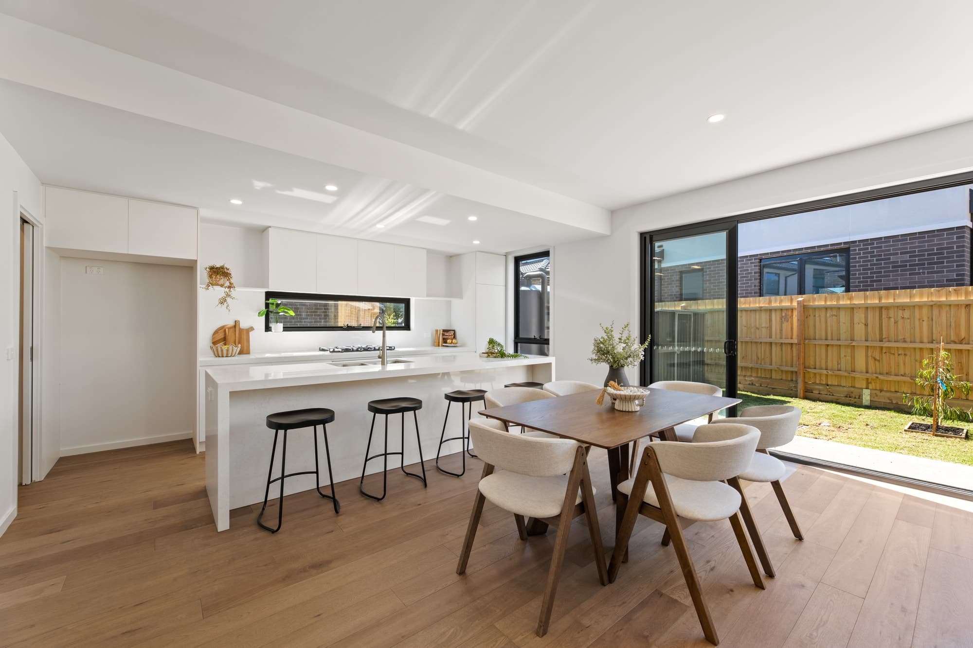 3/4 Janda Court, Box Hill North - Thumbnail 6