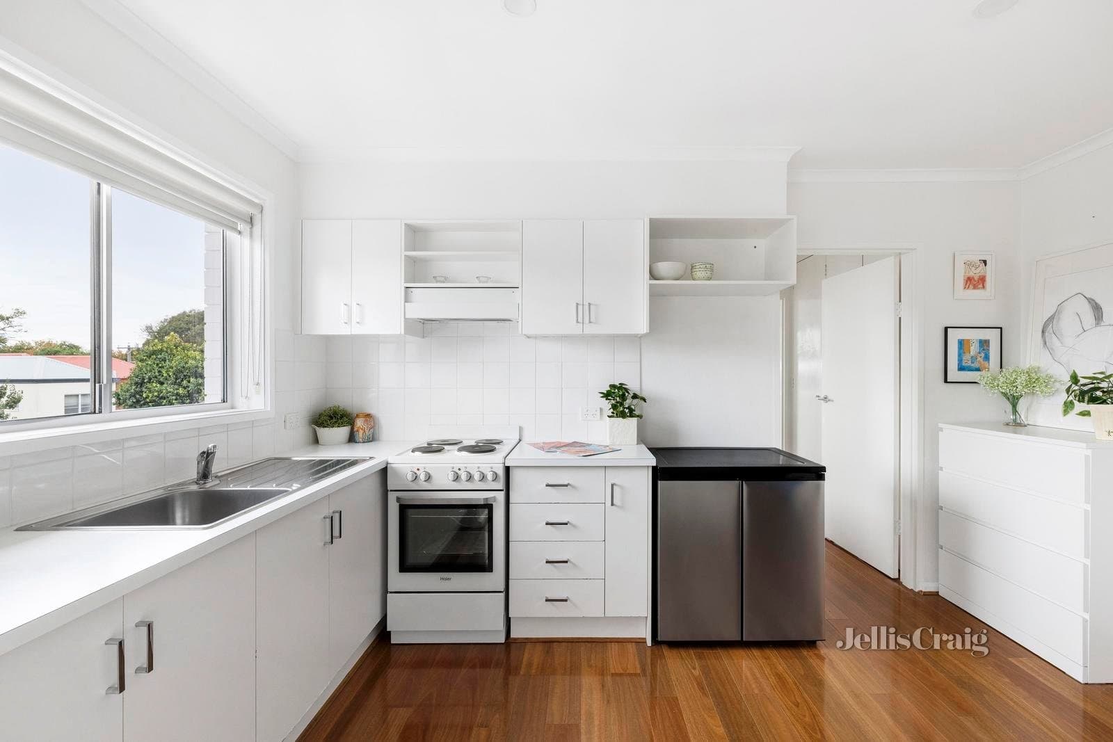6/176 Liardet Street, Port Melbourne, Port Melbourne - Thumbnail 3