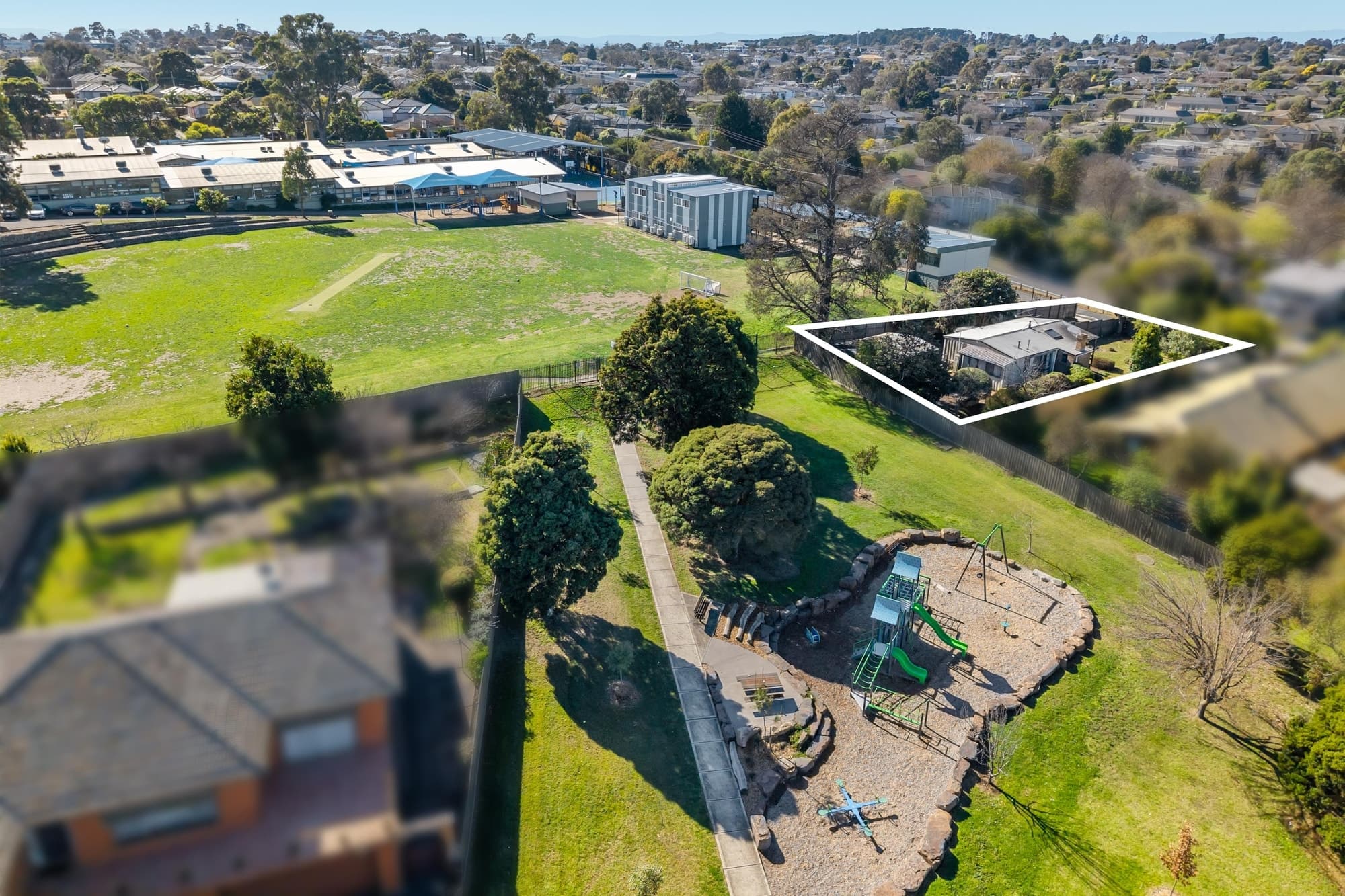 47 Blackburn Road, Doncaster East - Thumbnail 3