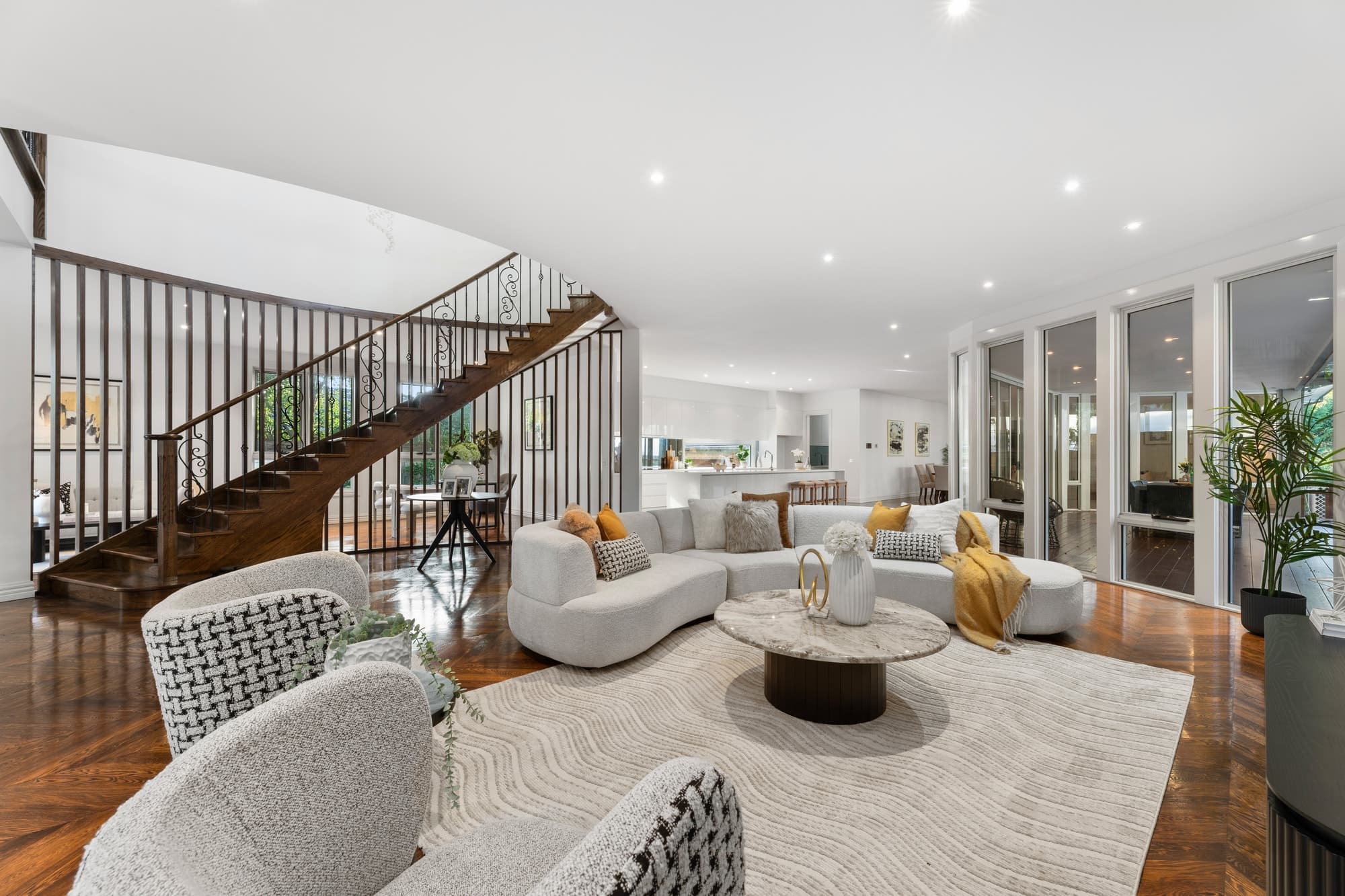 44 Iris Road, Glen Iris - Thumbnail 3