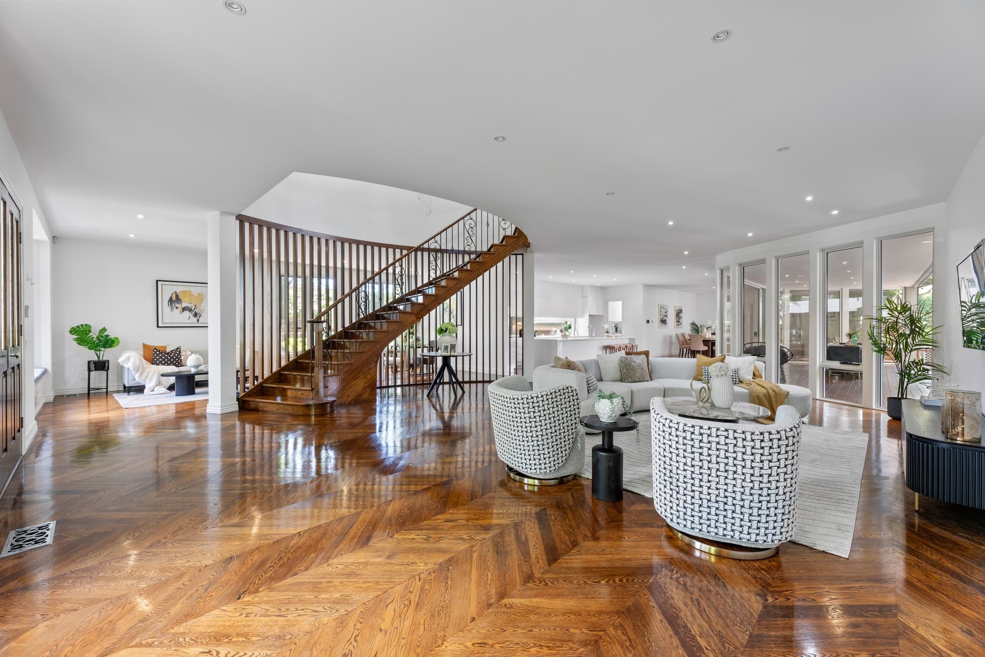 44 Iris Road, Glen Iris - Thumbnail 5