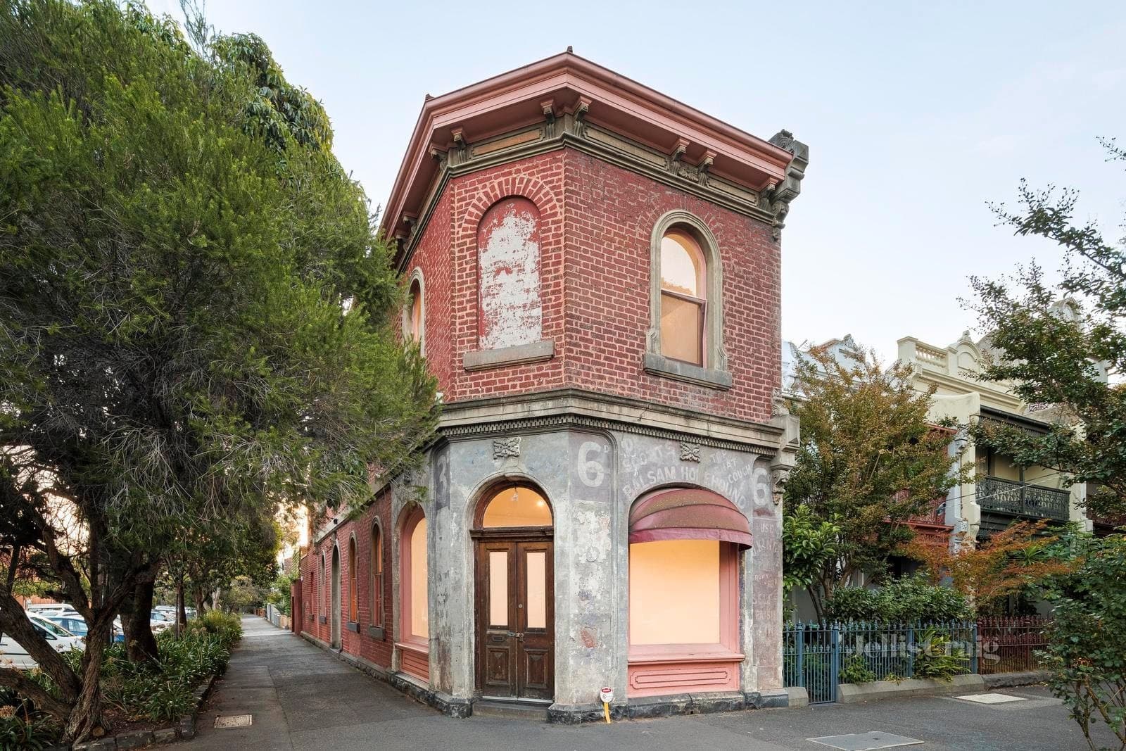 242 Bank Street, South Melbourne, South Melbourne - Thumbnail 2