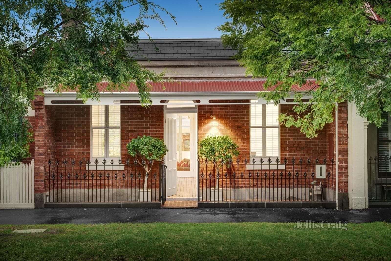 113 Raglan Street, South Melbourne, South Melbourne - Thumbnail 2