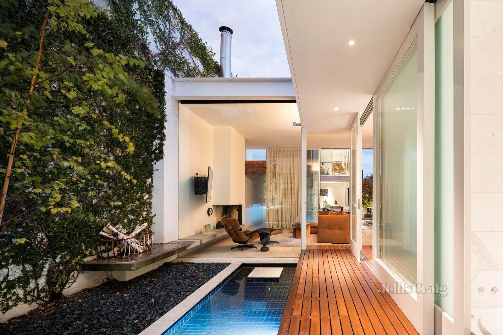 113 Raglan Street, South Melbourne, South Melbourne - Thumbnail 3