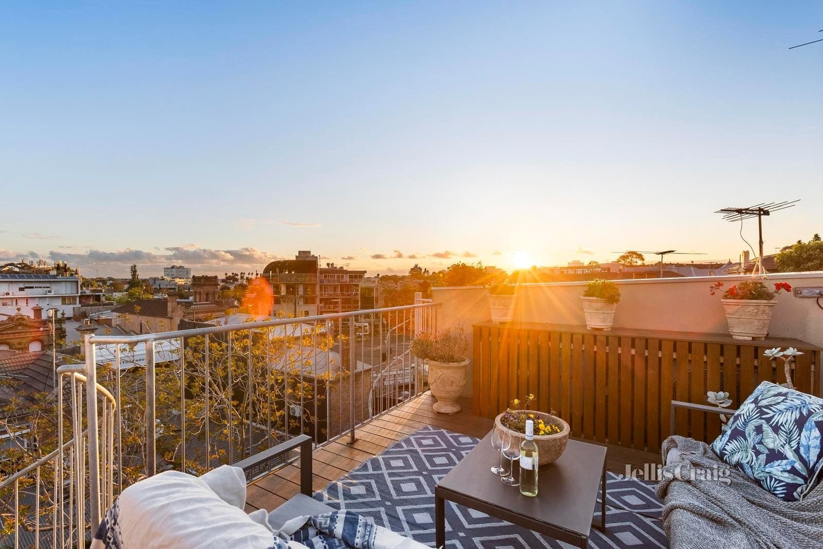 8/98 Barkly Street, St Kilda, St Kilda - Image 1