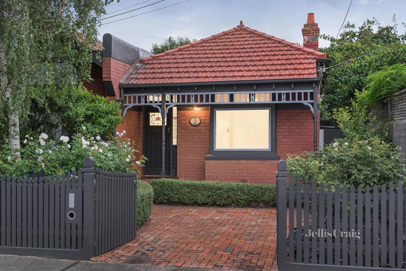2 Kalymna Grove, St Kilda East, St Kilda East - Thumbnail 2