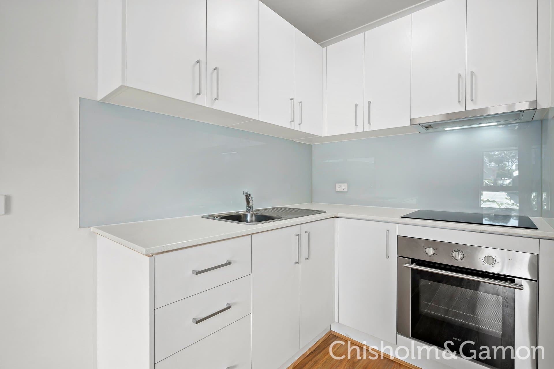 8/8 Robert Street, Elwood, Elwood - Thumbnail 2