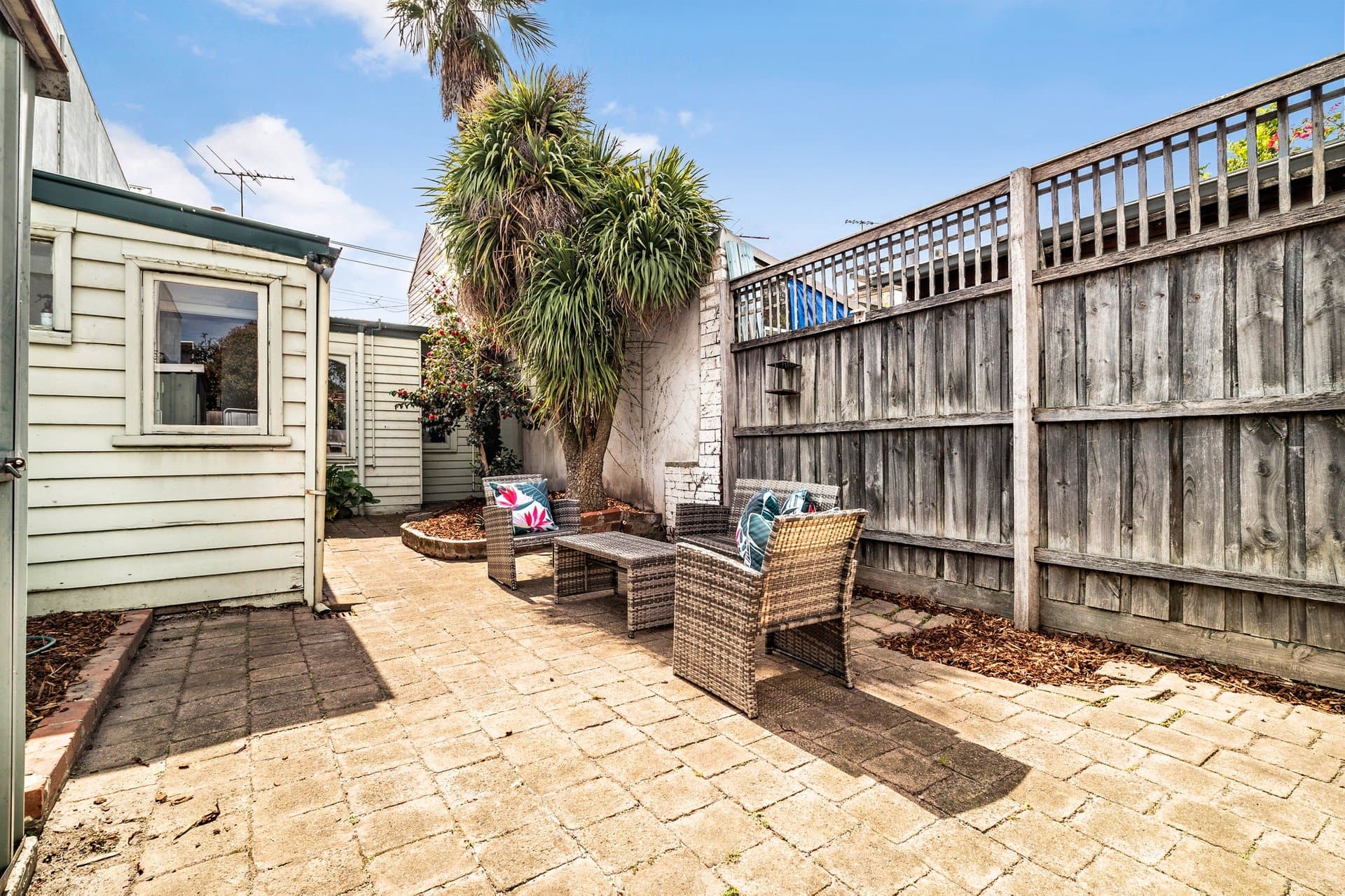 121 Napier Street, South Melbourne, South Melbourne - Image 1