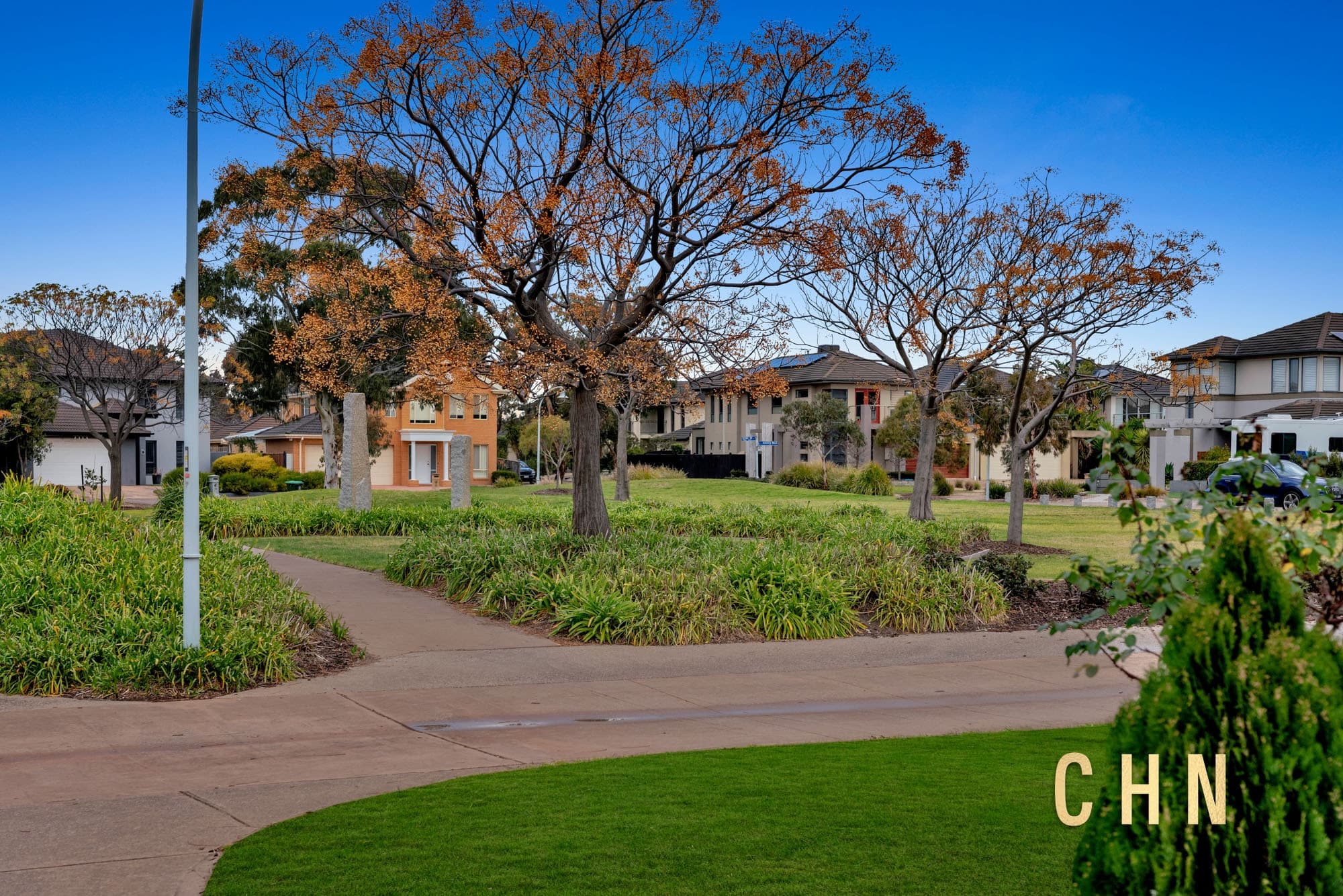 17 Lowess Lane, Point Cook - Thumbnail 2