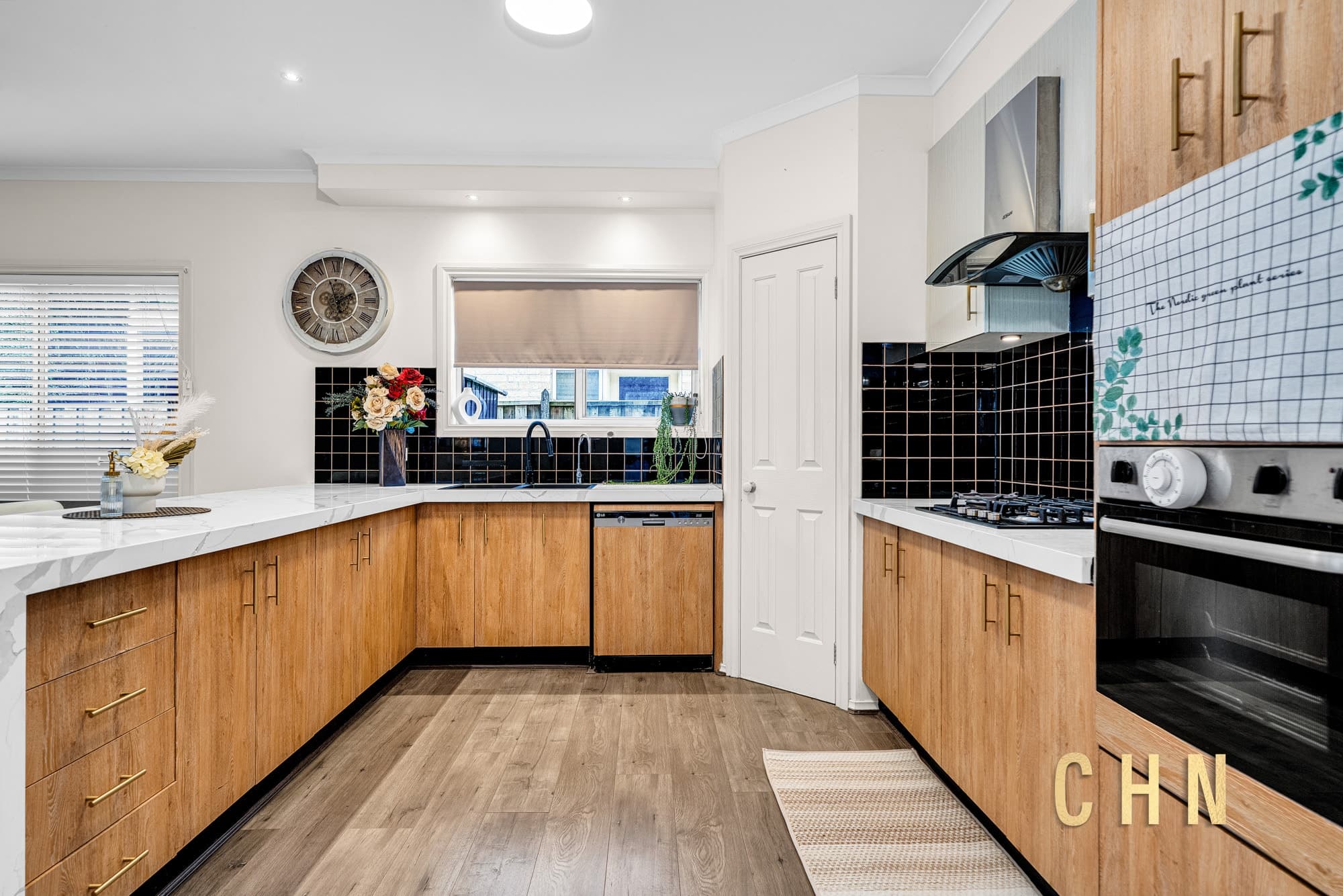 17 Lowess Lane, Point Cook - Thumbnail 7