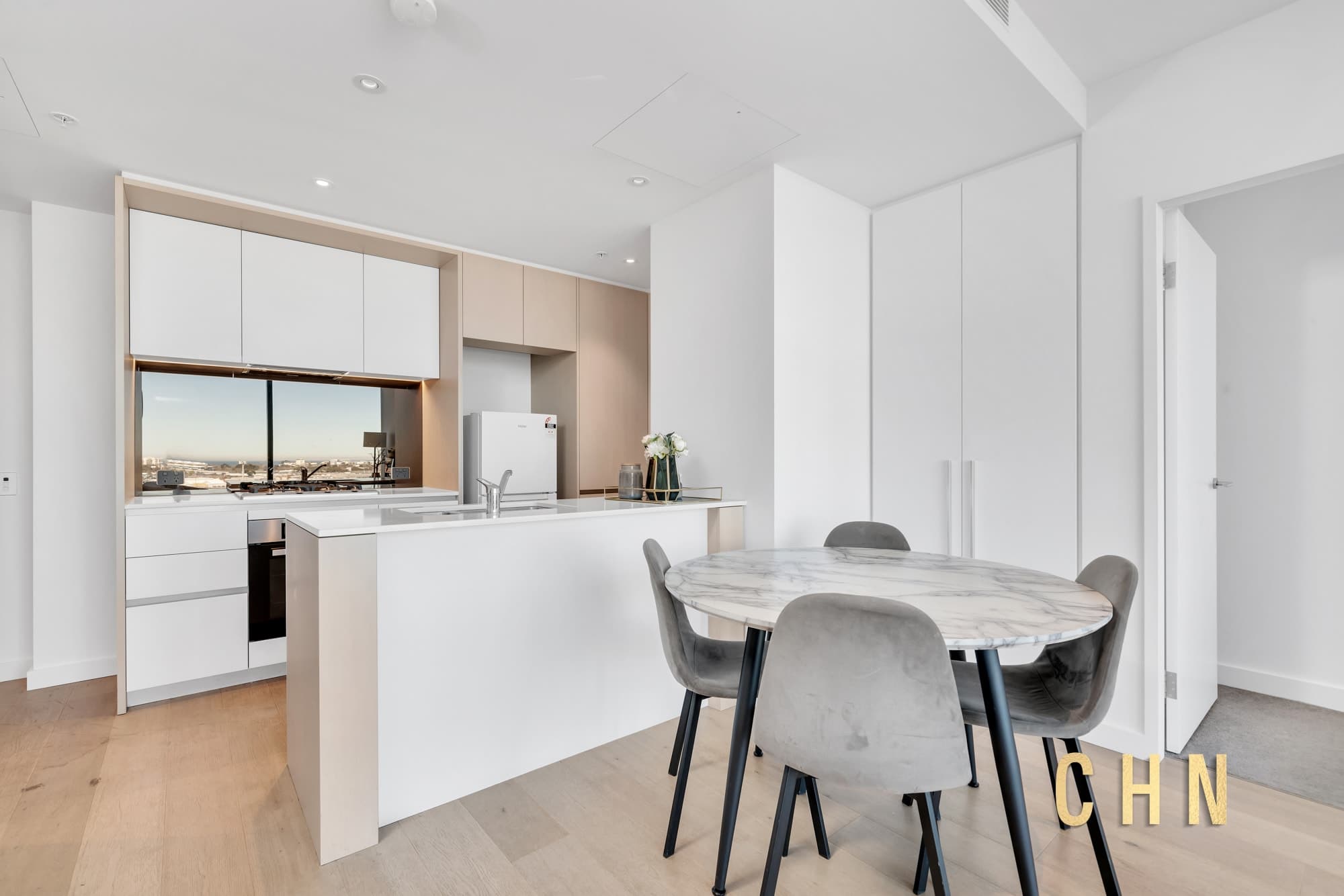 1012/915 Collins Street, Docklands - Thumbnail 6