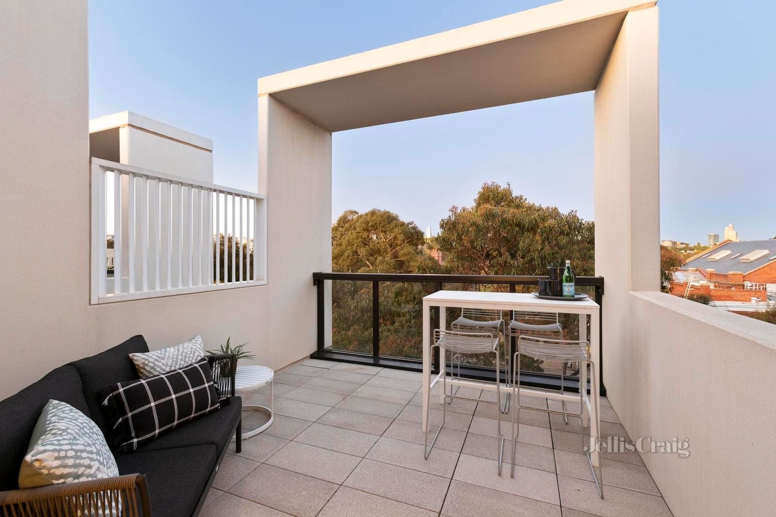 8 Graham Street, Albert Park, Albert Park - Image 1