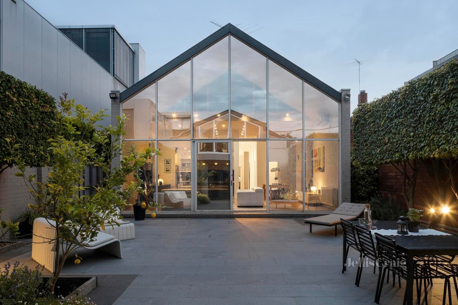 307 Beaconsfield Parade, Middle Park, Middle Park - Thumbnail 2