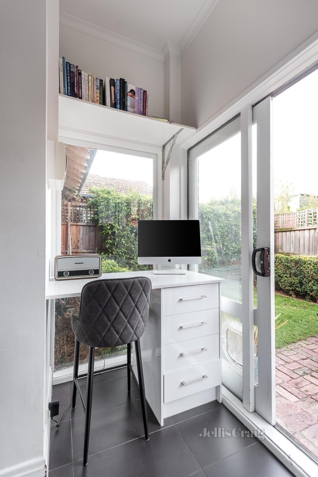 17 Irymple Avenue, St Kilda, St Kilda - Image 1