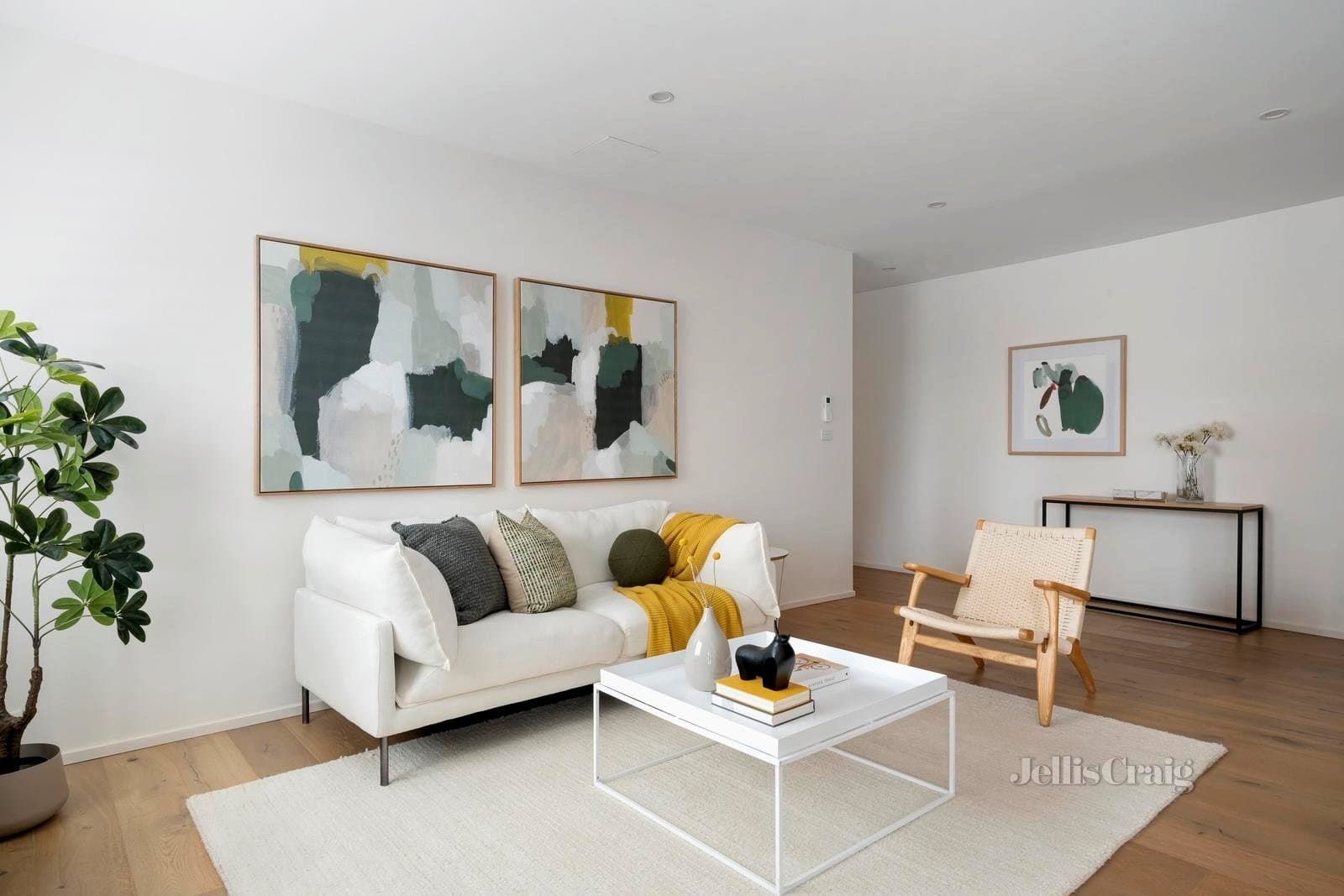 843/1 Esplanade West, Port Melbourne, Port Melbourne - Thumbnail 3