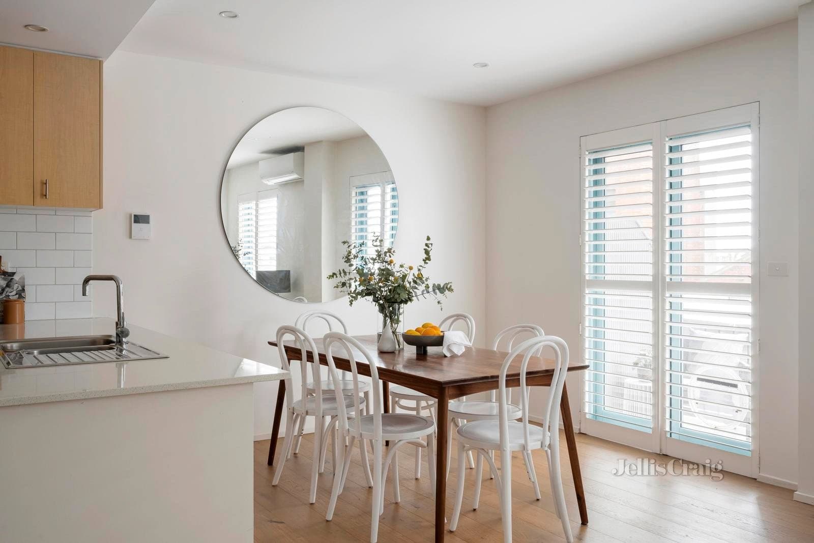 843/1 Esplanade West, Port Melbourne, Port Melbourne - Thumbnail 5