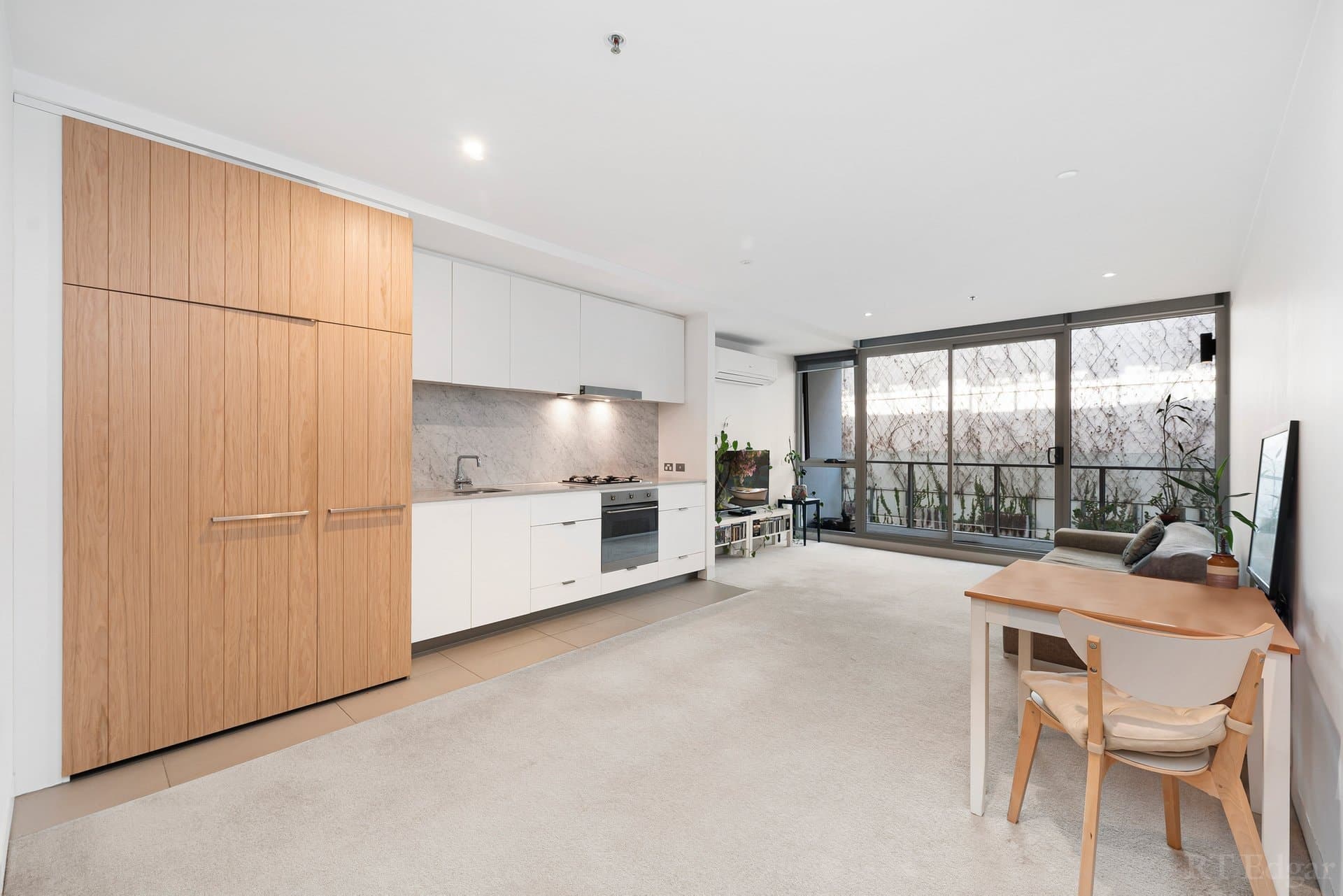 212/99 Dow Street, Port Melbourne, Port Melbourne - Thumbnail 2