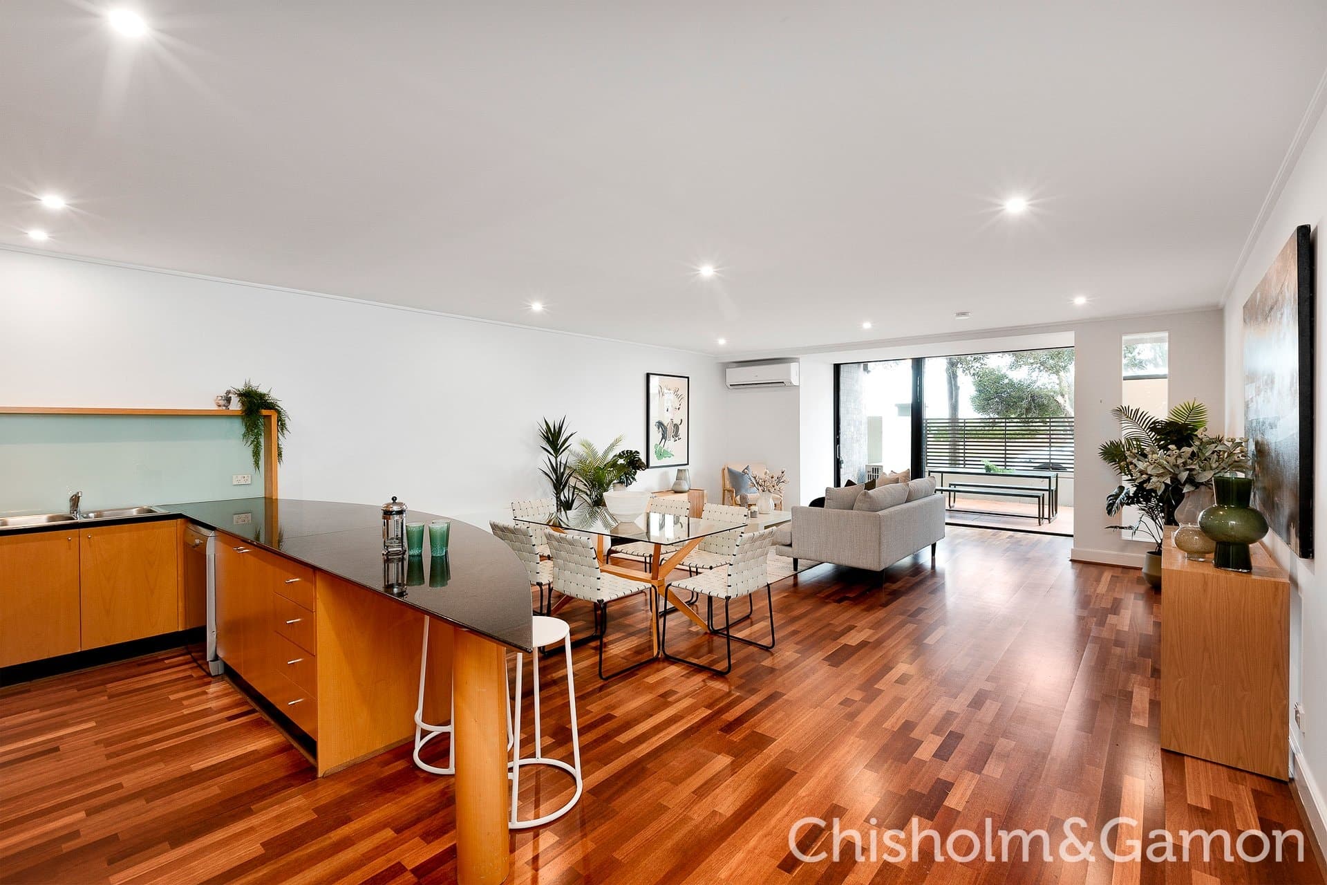2/21 Marine Parade, St Kilda, St Kilda - Thumbnail 2