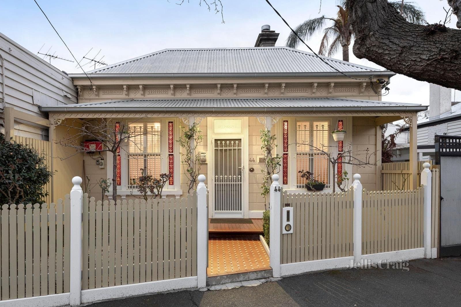 44 Spring Street East, Port Melbourne, Port Melbourne - Thumbnail 2