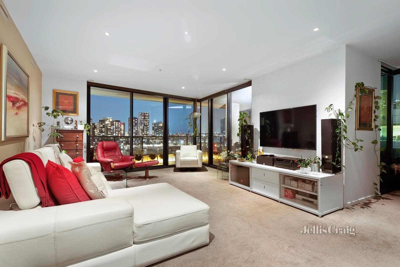 114/55 Victoria Harbour Promenade, Docklands, Docklands - Thumbnail 2
