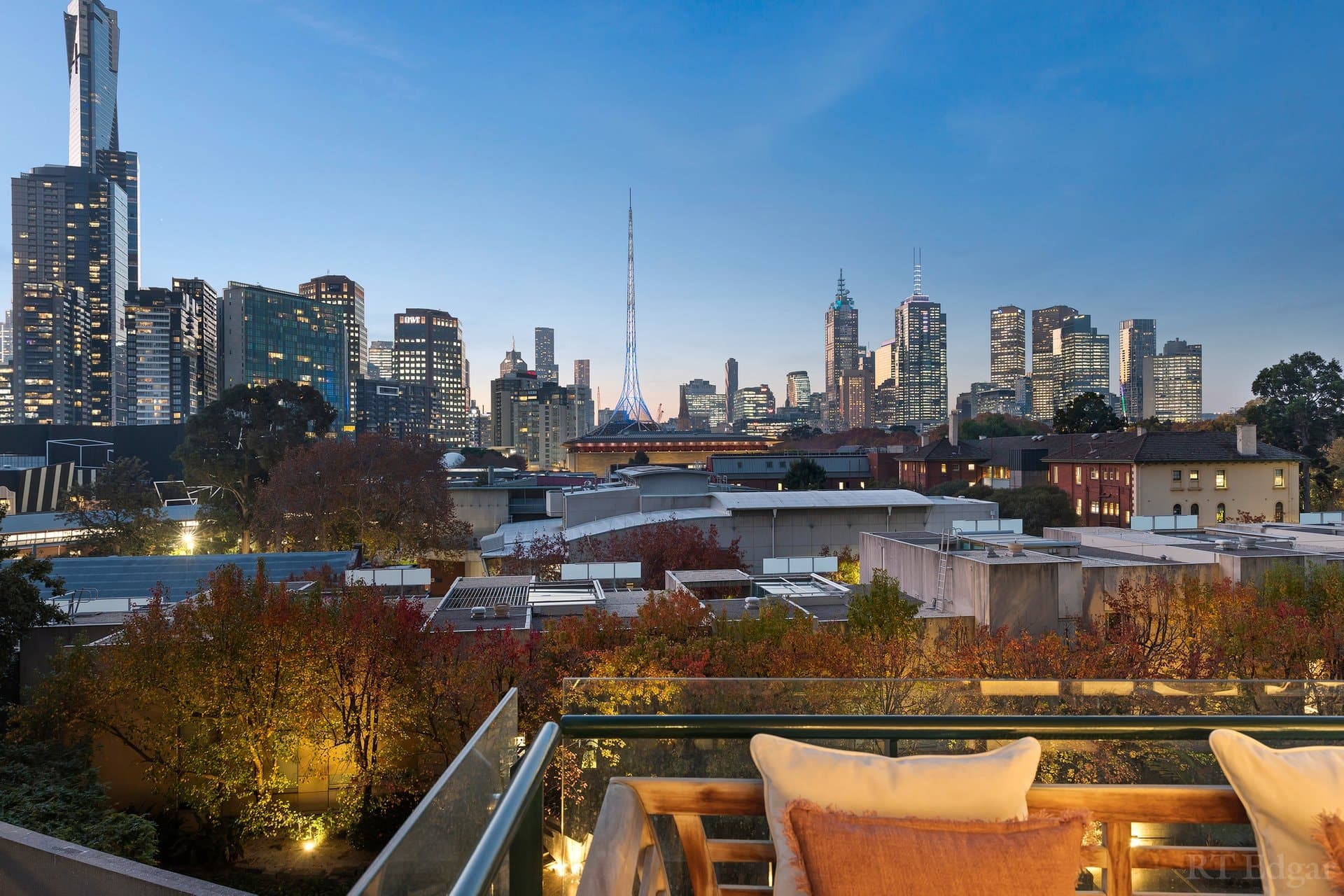 504/250 St Kilda Road, Southbank, Southbank - Thumbnail 3