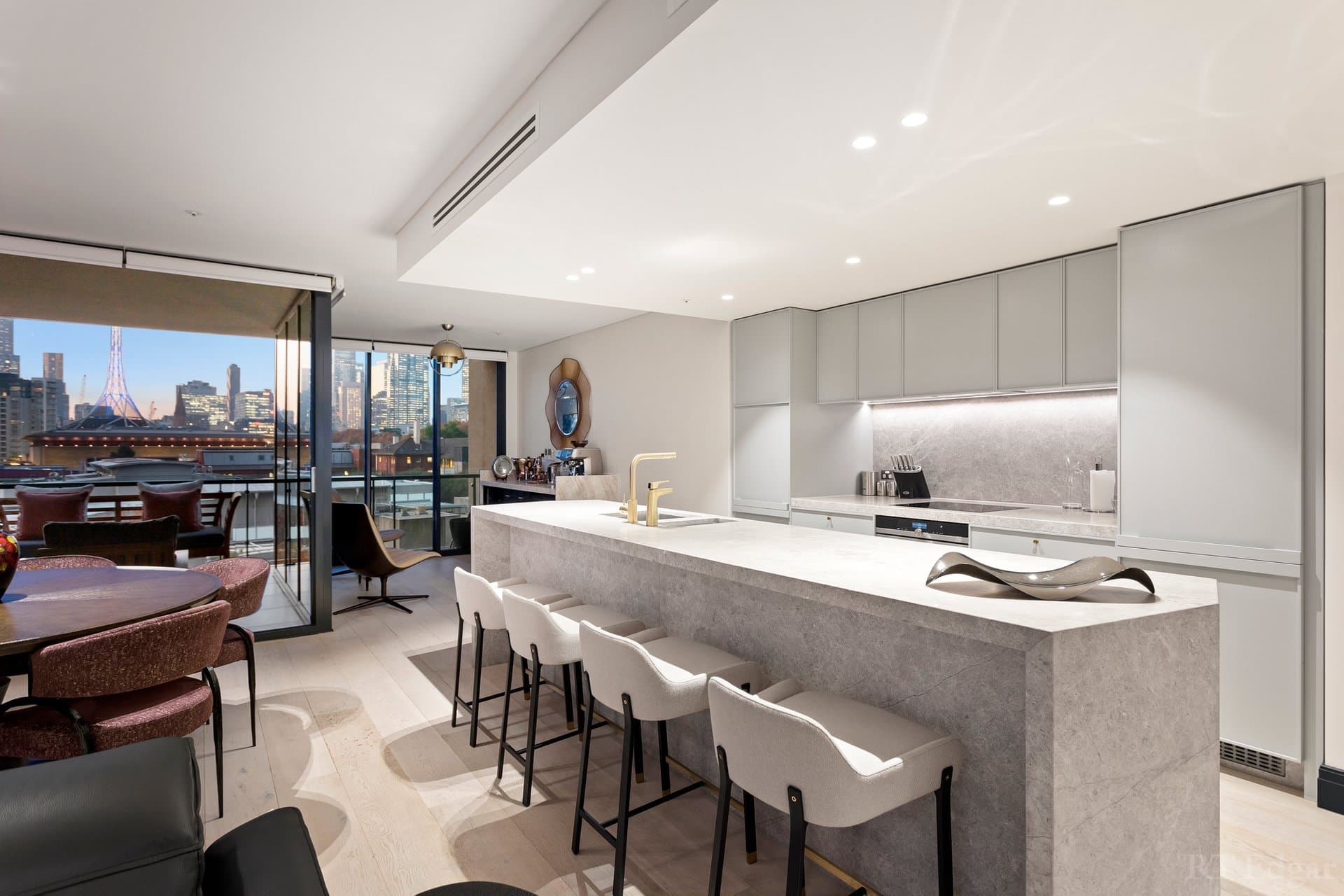 504/250 St Kilda Road, Southbank, Southbank - Thumbnail 5
