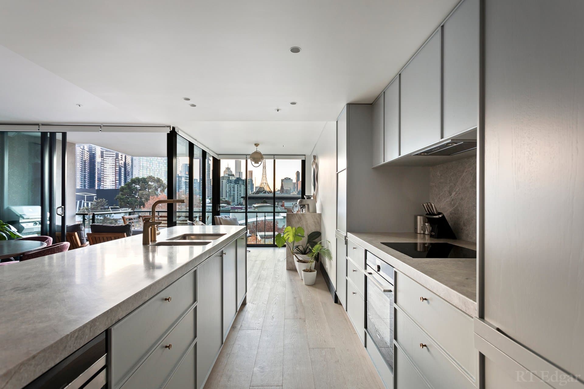 504/250 St Kilda Road, Southbank, Southbank - Thumbnail 6